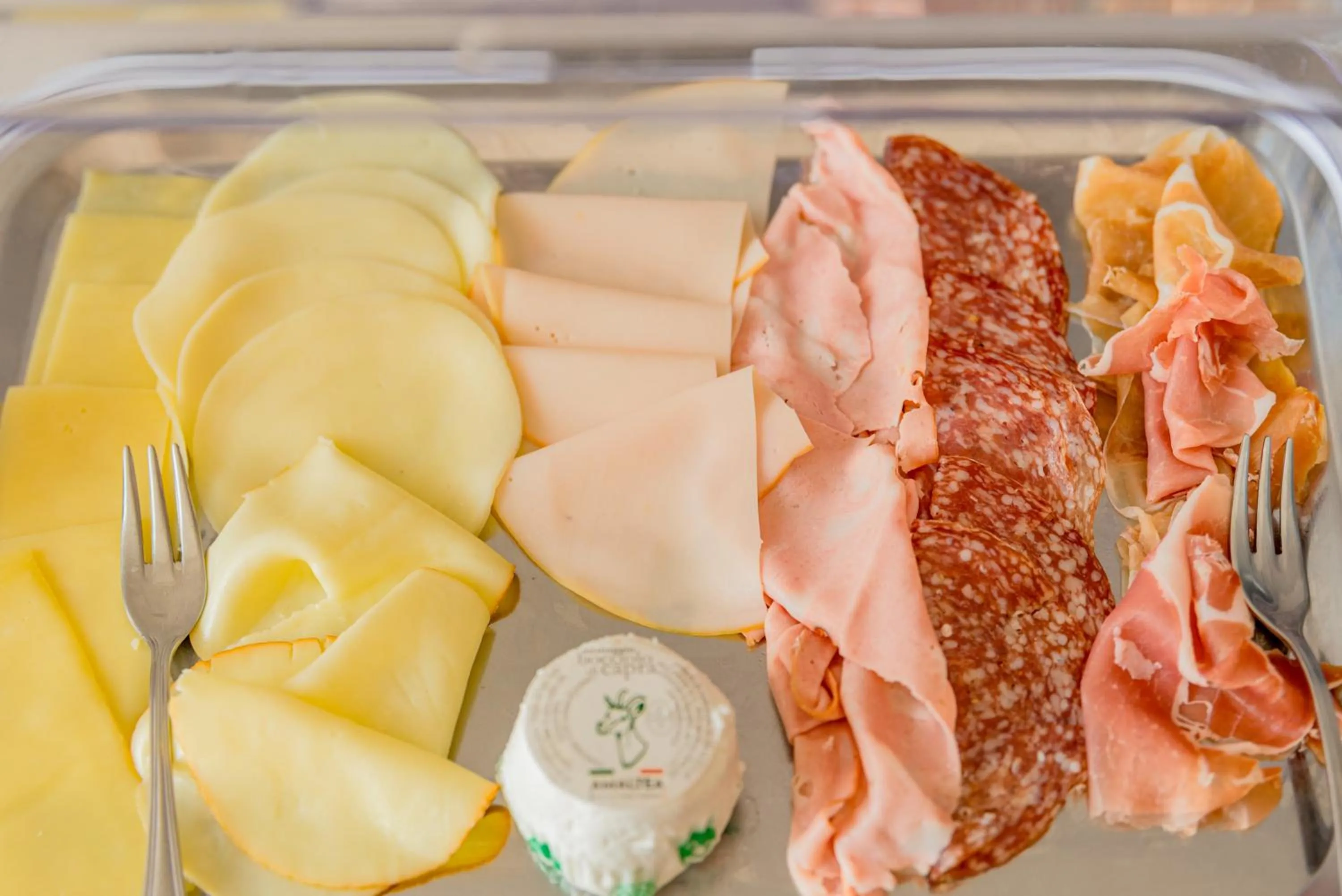 Food and drinks in B&B Ruffo di Bagnara Palazzo Monumentale