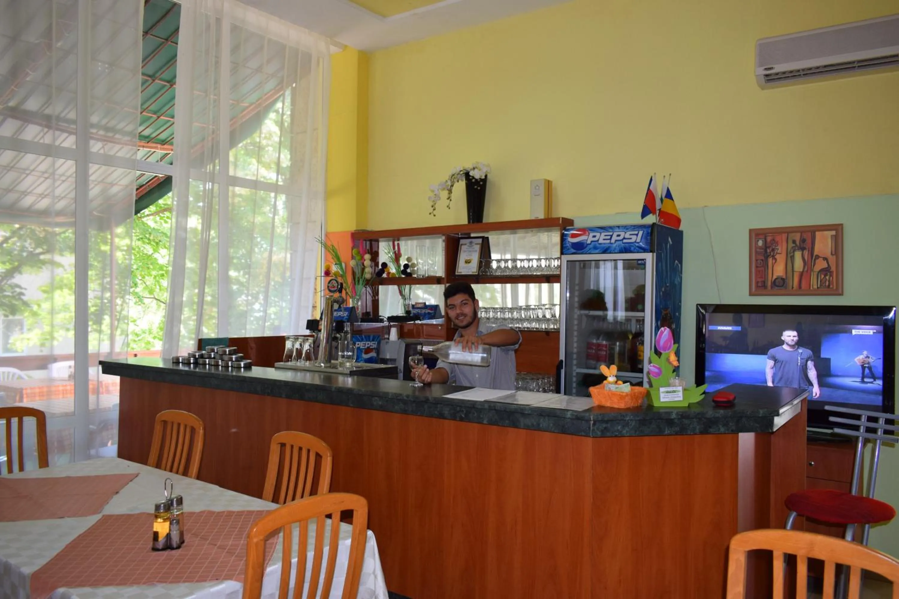 Alcoholic drinks in Ahilea Hotel - Free Pool Access