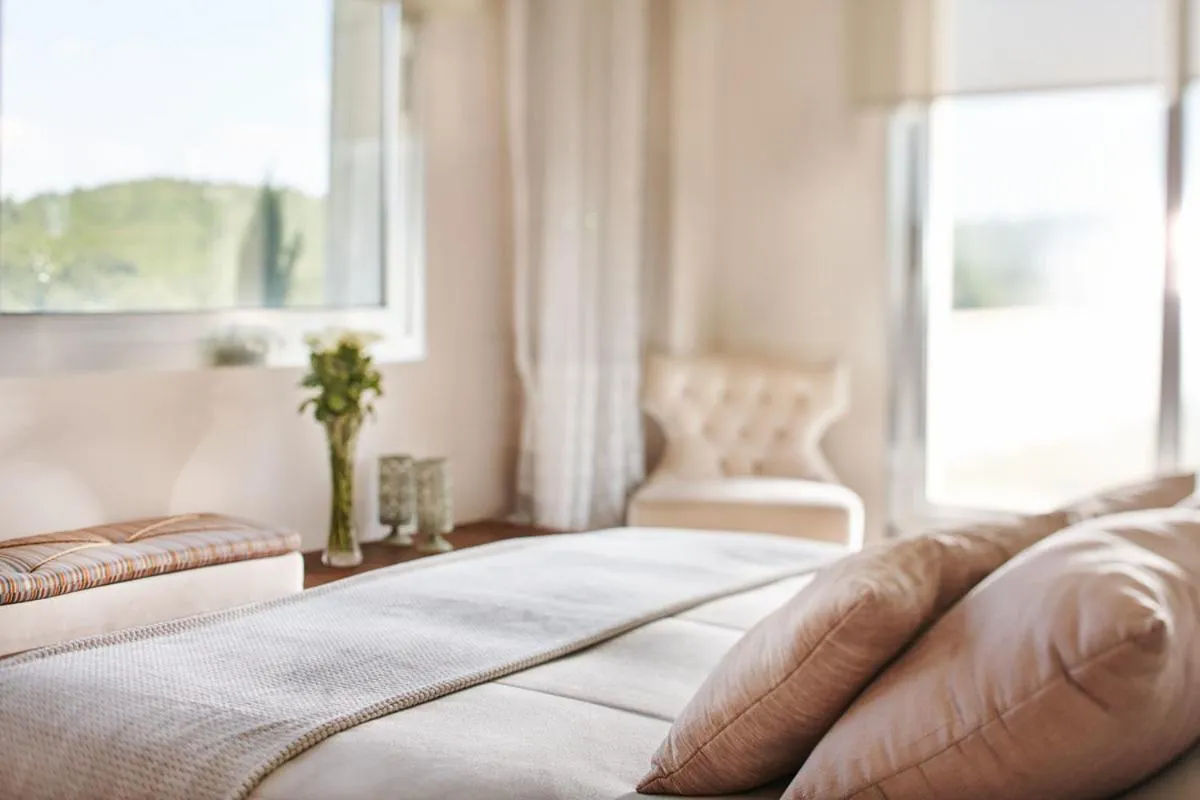 Photo of the whole room, Bed in Two Rooms Hotel