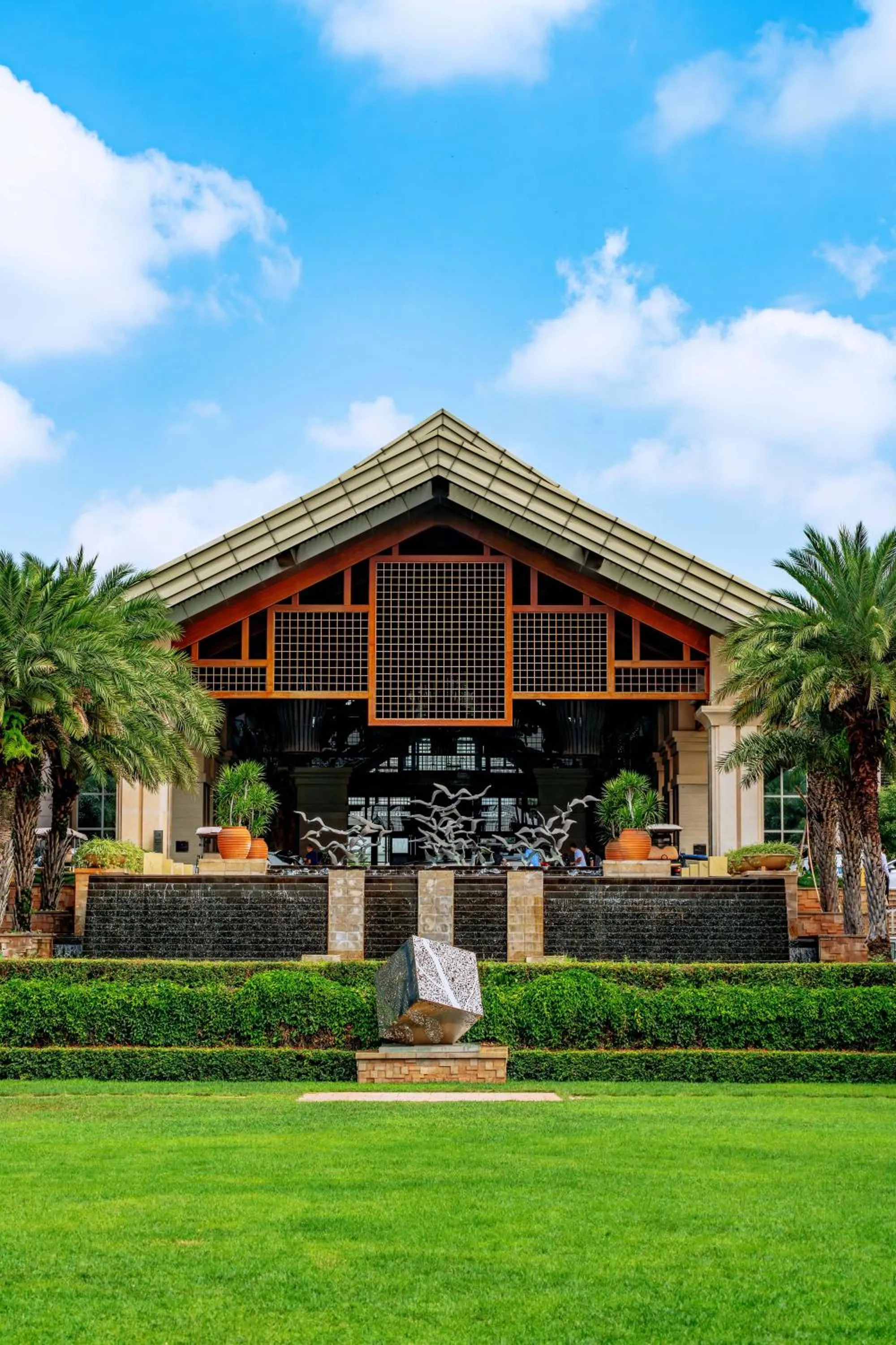 Property building in InterContinental Kunming by IHG