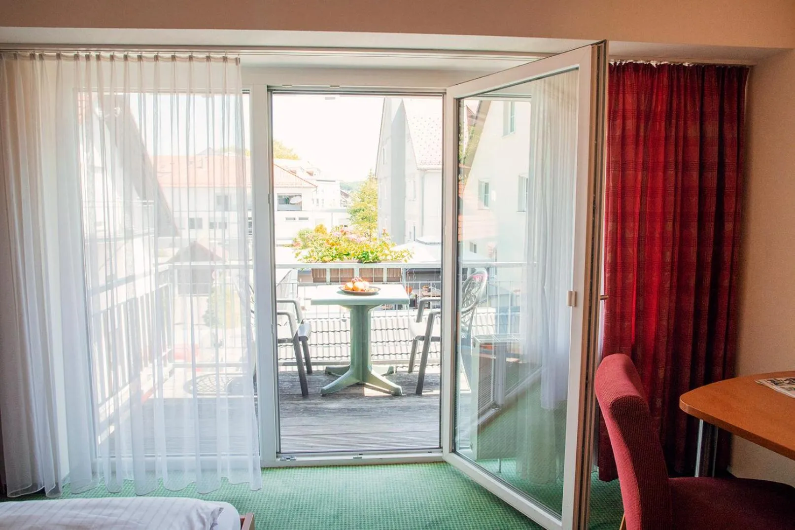 Balcony/Terrace, Bed in Hotel Gasthof Ochsen