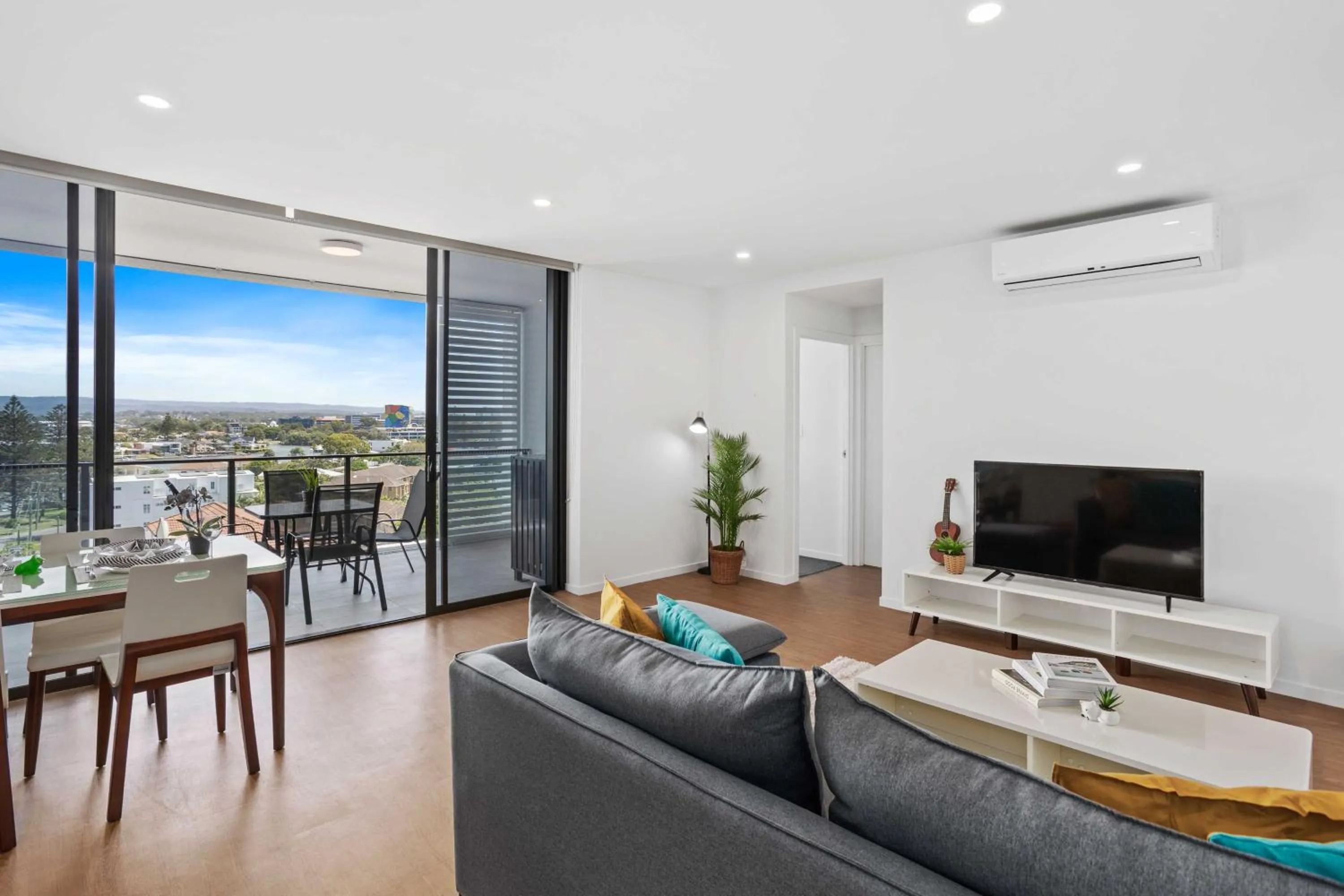 Communal lounge/ TV room in Peninsular Gold Coast