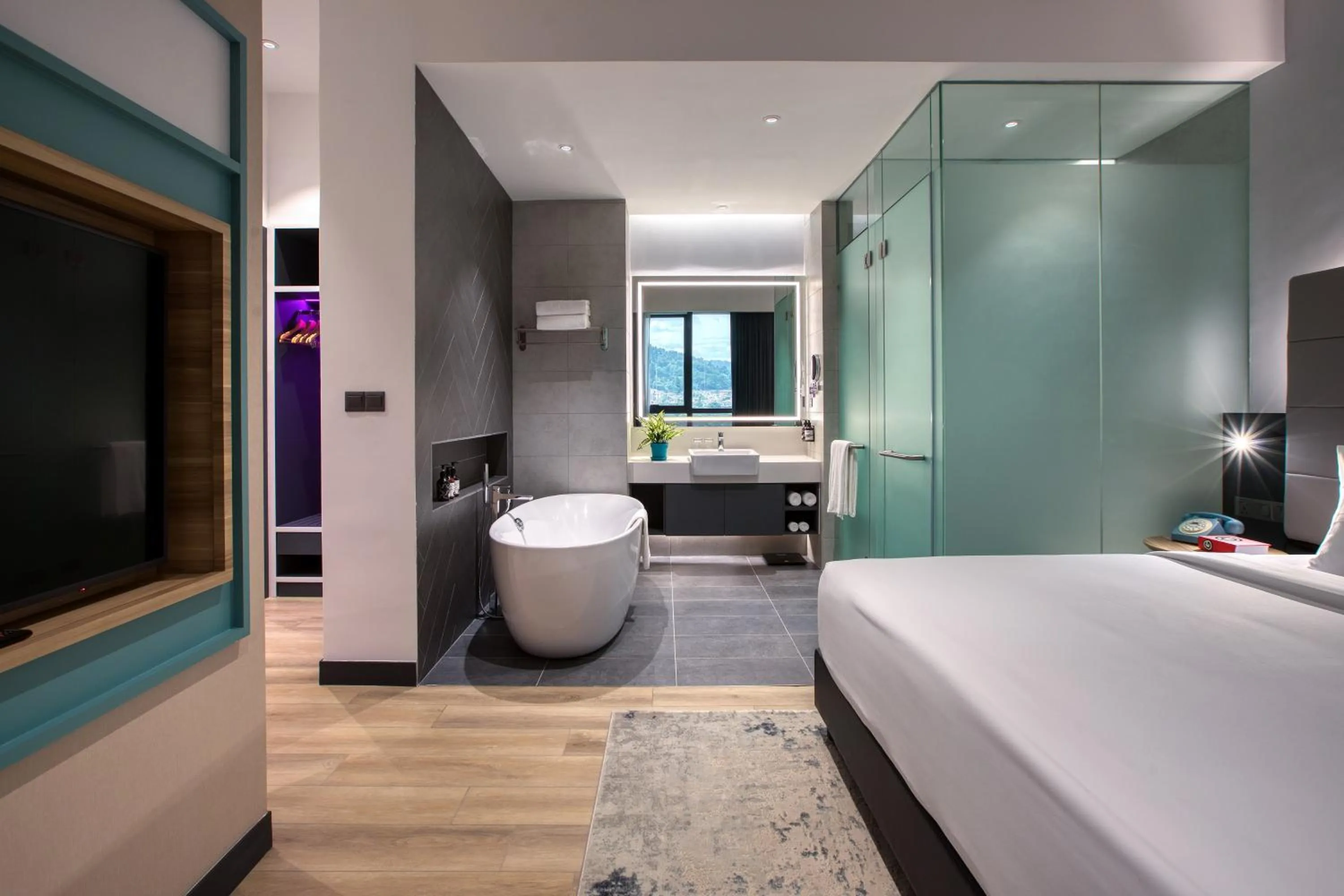 Toilet, Bed in INNSiDE by Meliá Kuala Lumpur