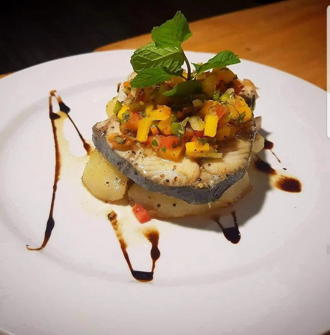 Food and drinks in Golden Point Resort