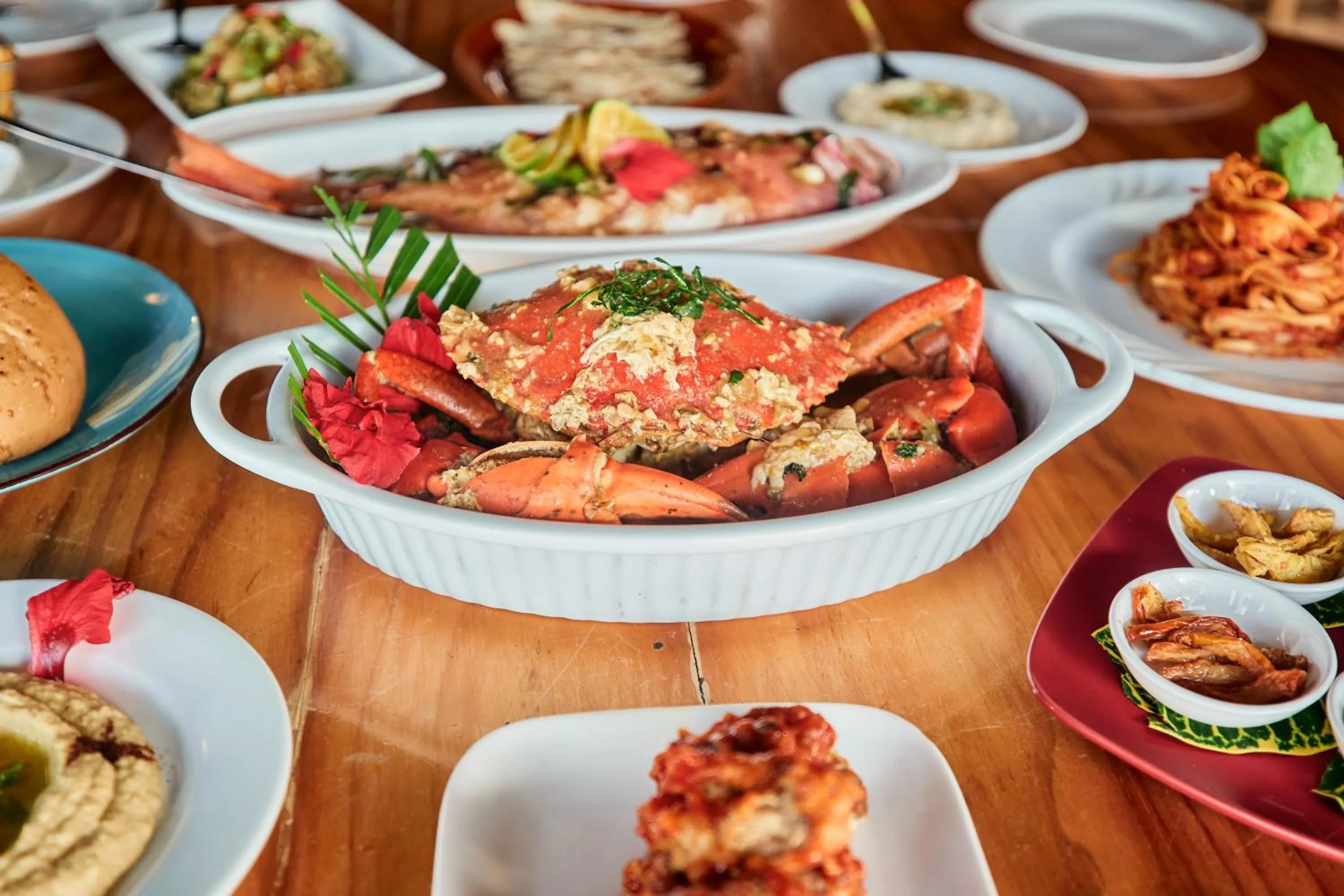 Food and drinks in Golden Point Resort