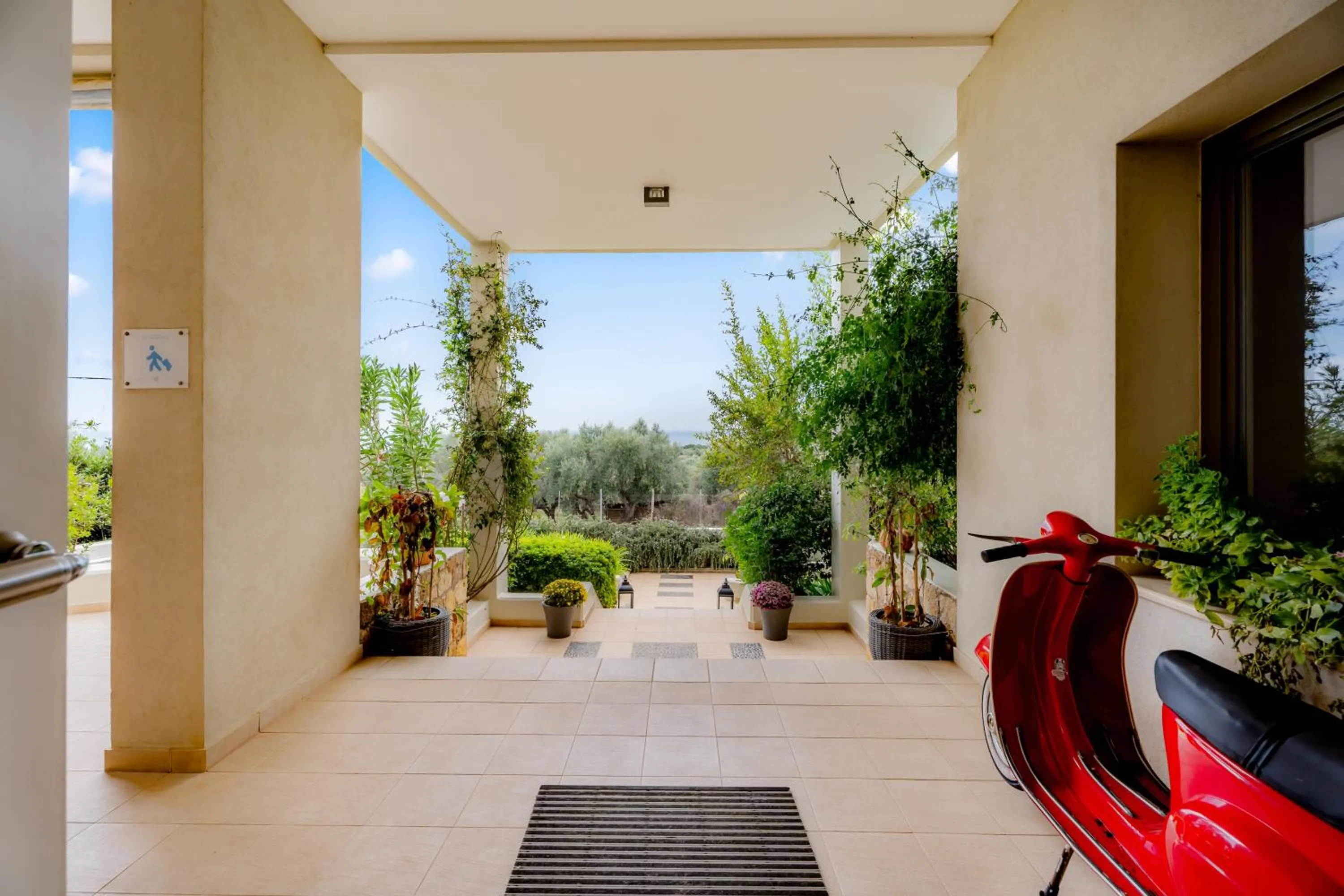 Spring in Orizontes View Hotel