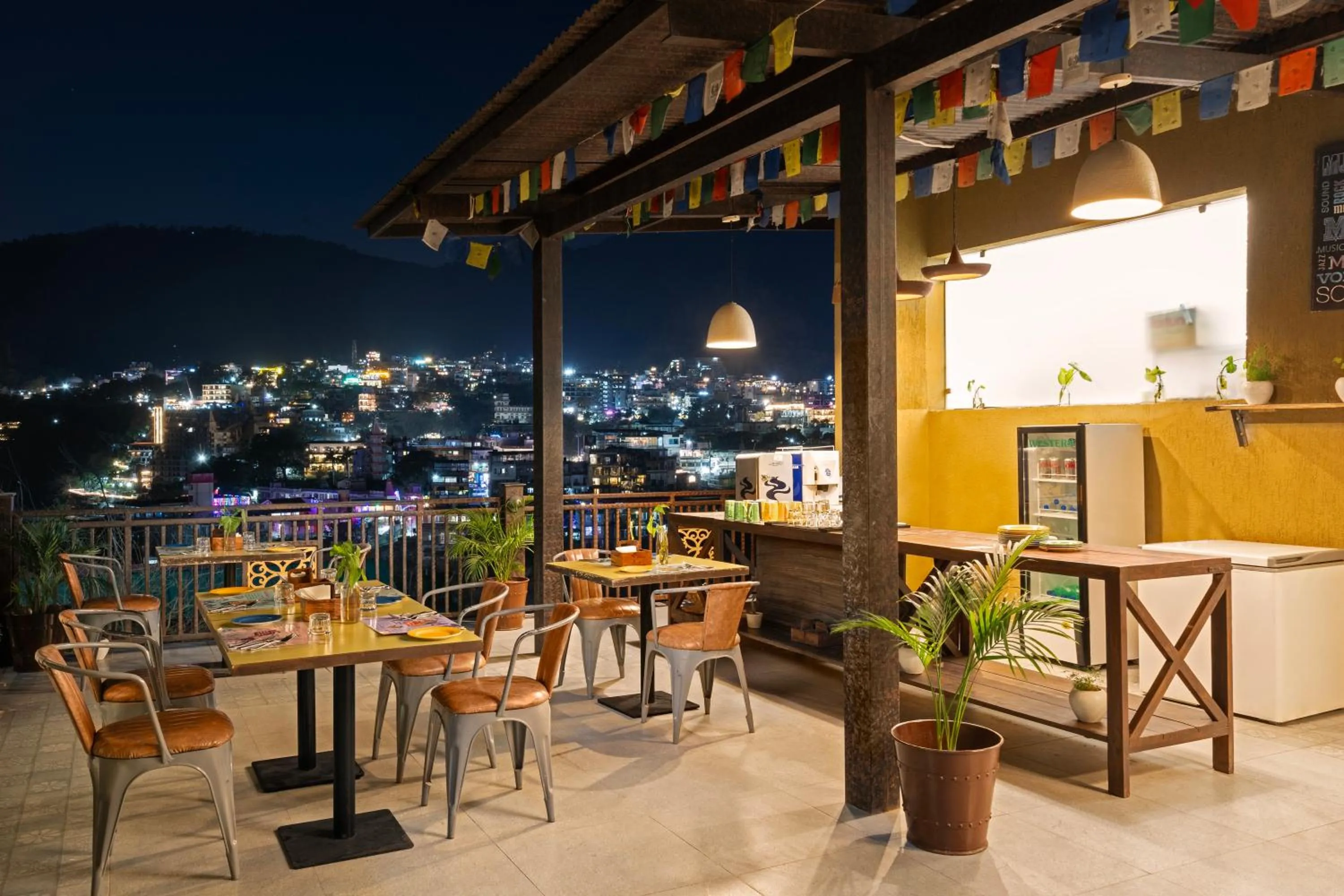 Restaurant/places to eat in Bedzzz Rishikesh by Leisure Hotels