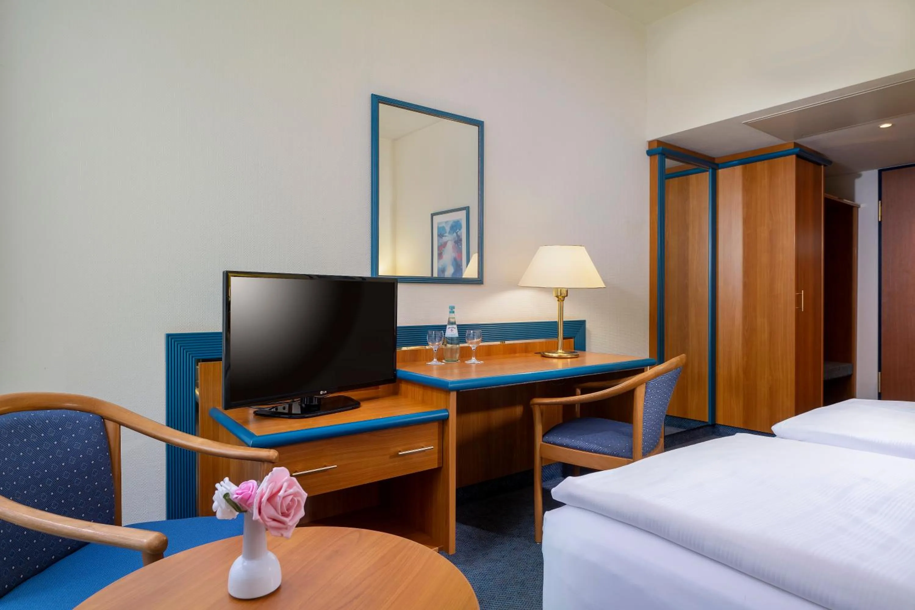 Photo of the whole room, Bed in Wyndham Garden Wismar