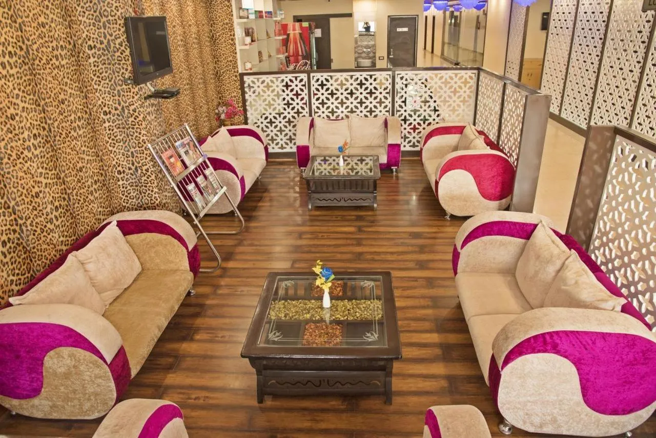 Lobby or reception in Spring Sky Mughalsarai By ShriGo Hotels