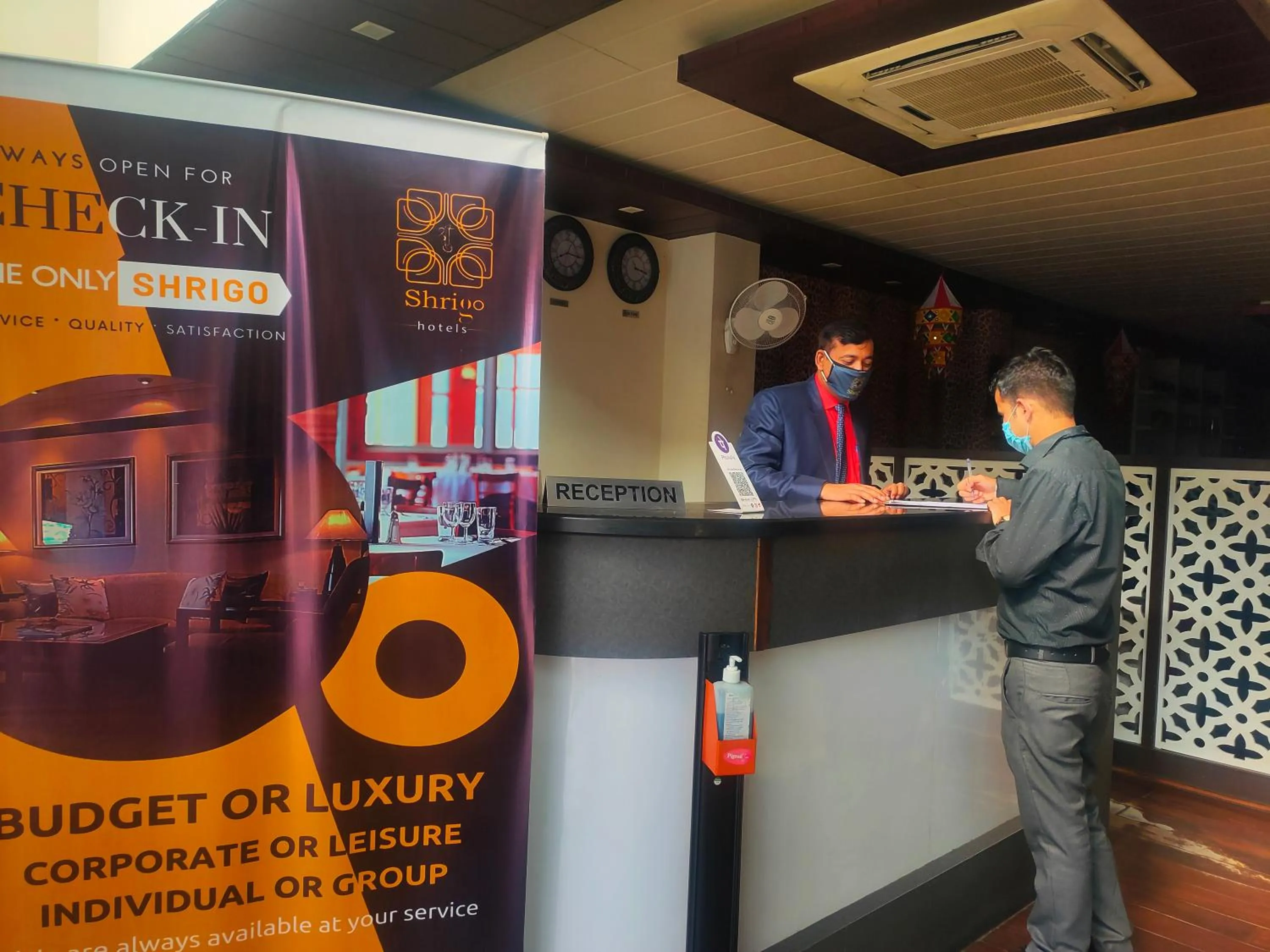 Lobby or reception in Spring Sky Mughalsarai By ShriGo Hotels