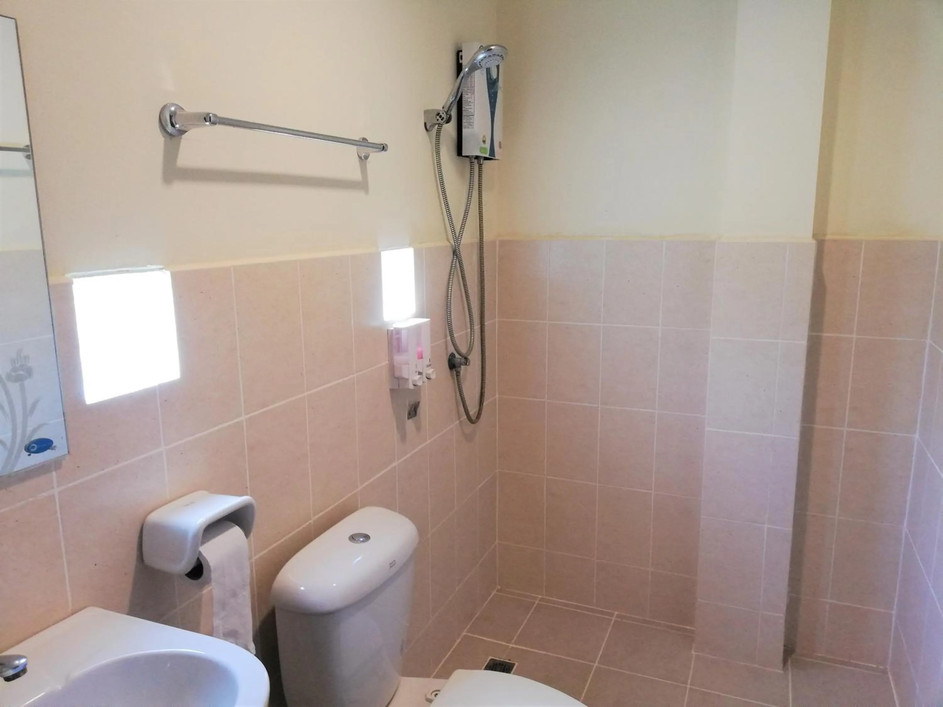 Bathroom in Laemsai Resort