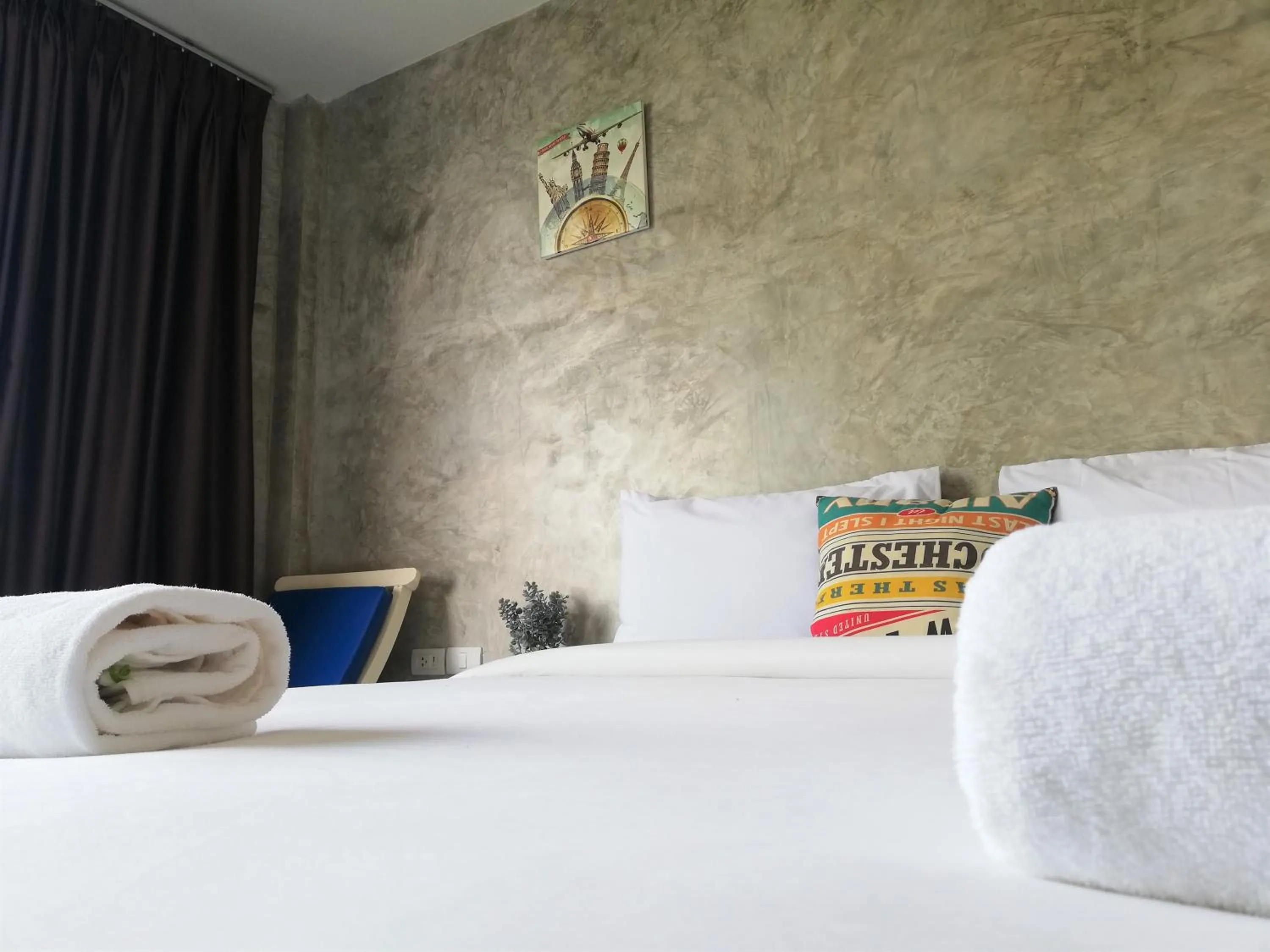 Bed in Laemsai Resort