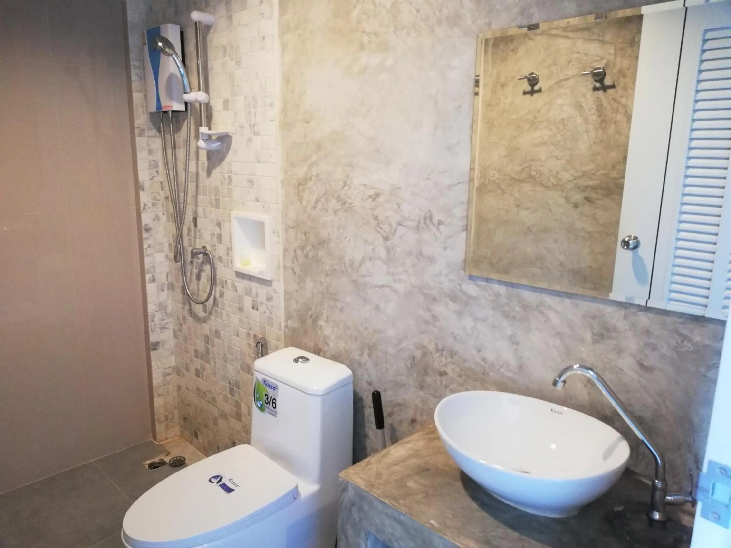 Bathroom in Laemsai Resort