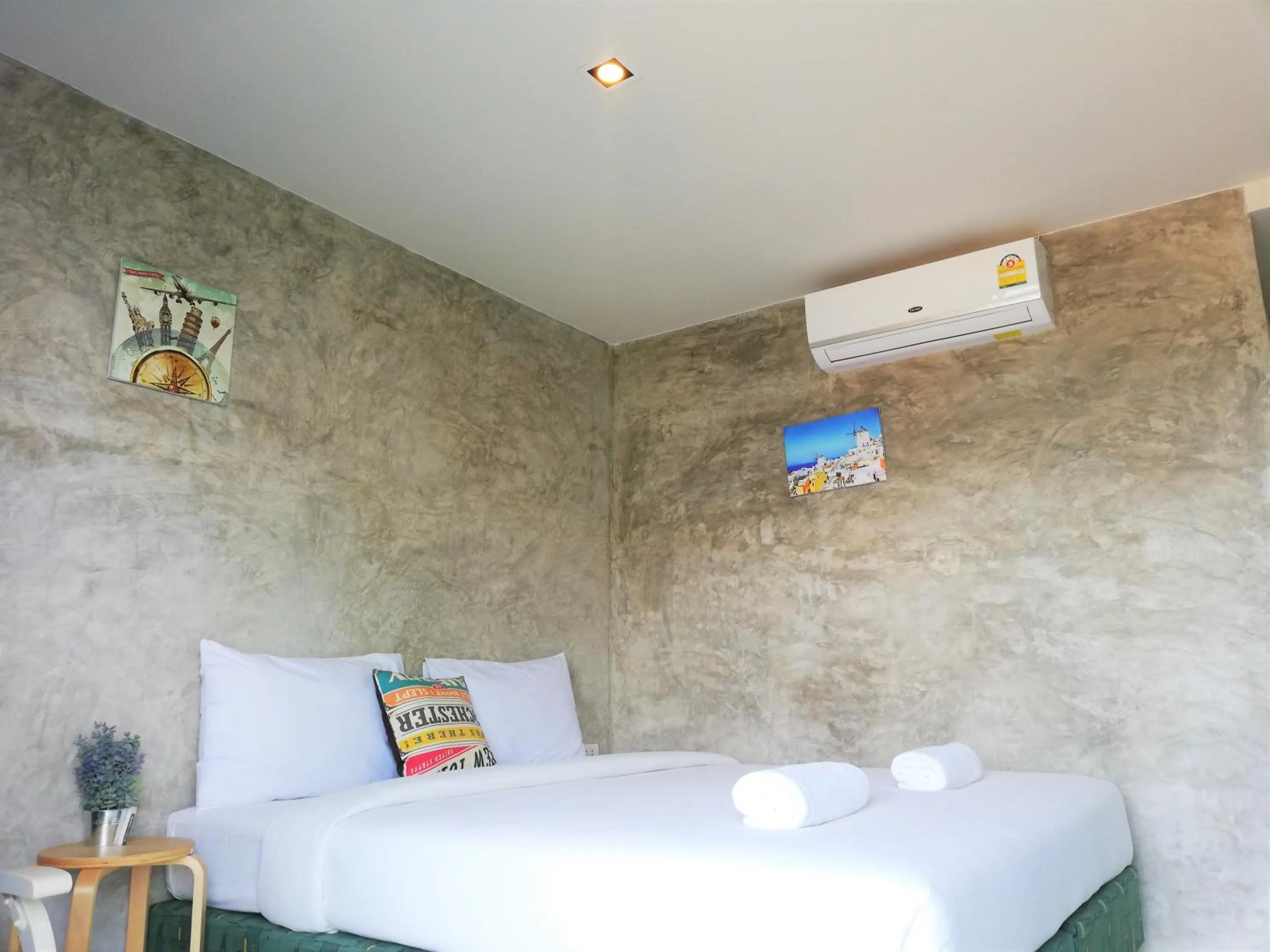 Bed in Laemsai Resort