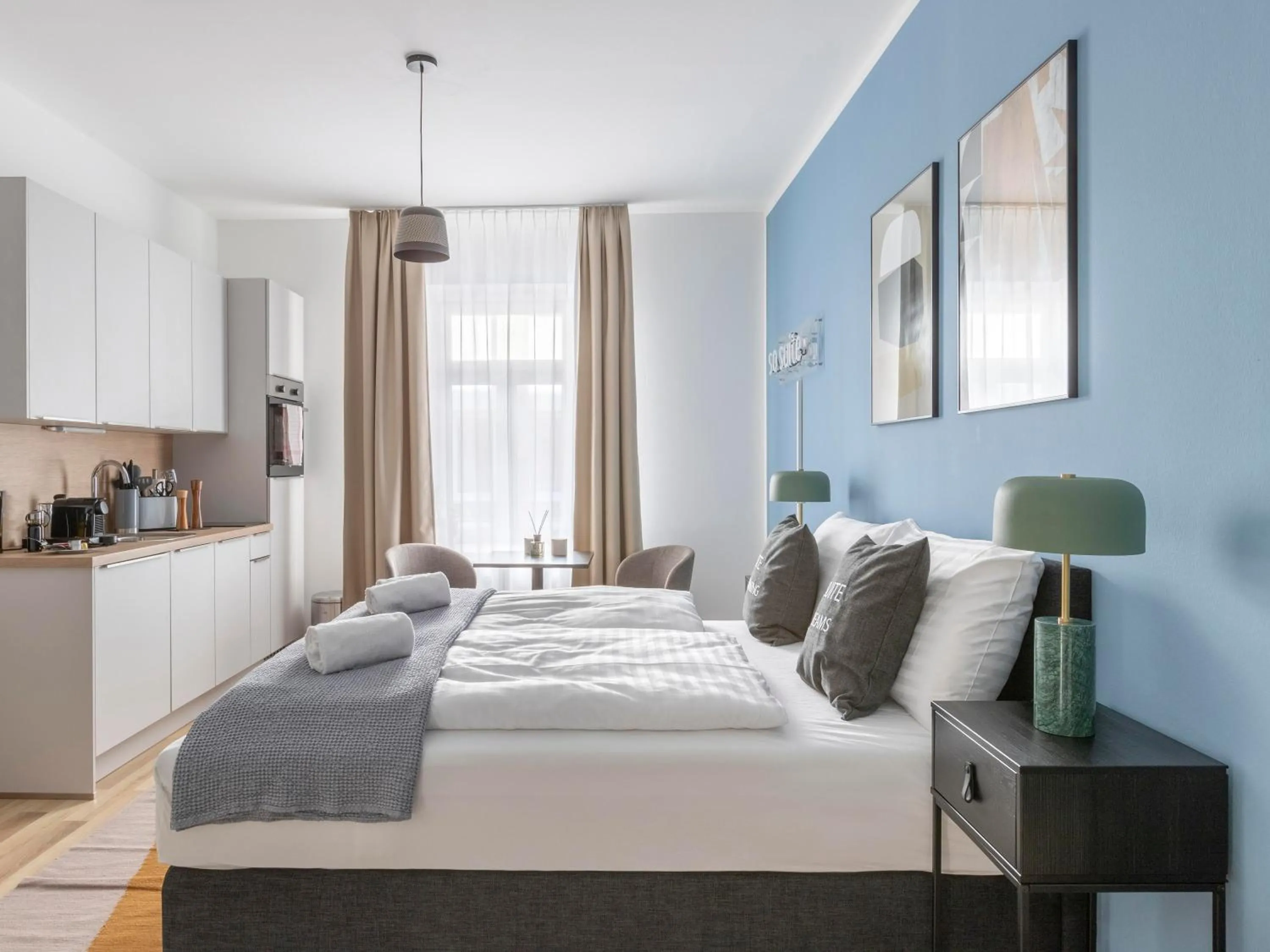 Bed in Limehome Villach Kirchenplatz