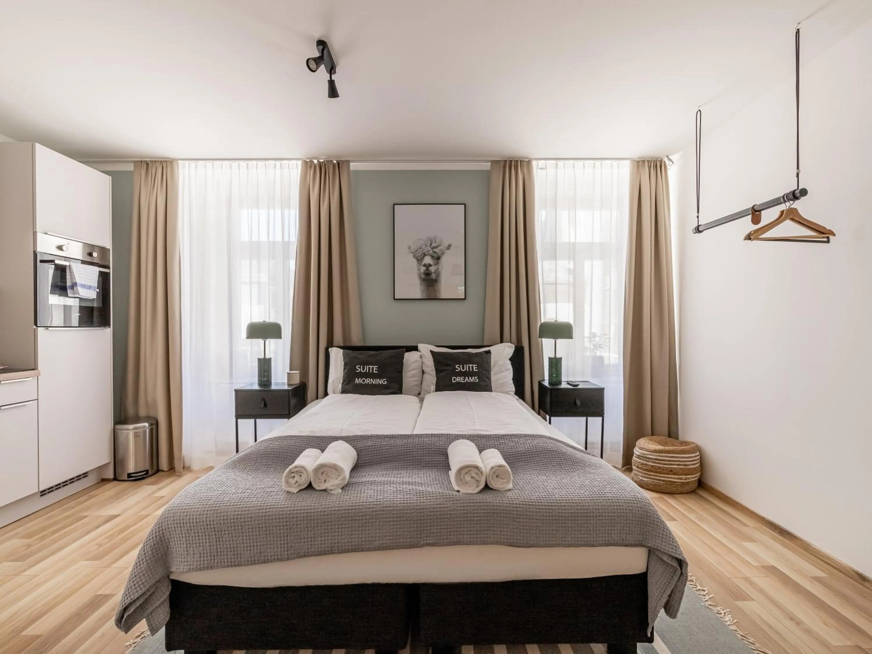 Bed in Limehome Villach Kirchenplatz