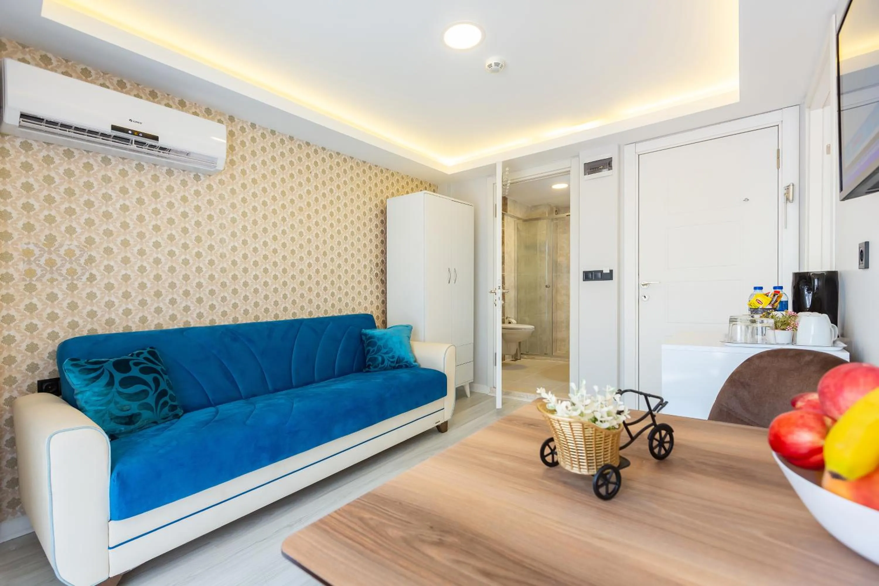 Dining area in BLUE MARMARA SUITES