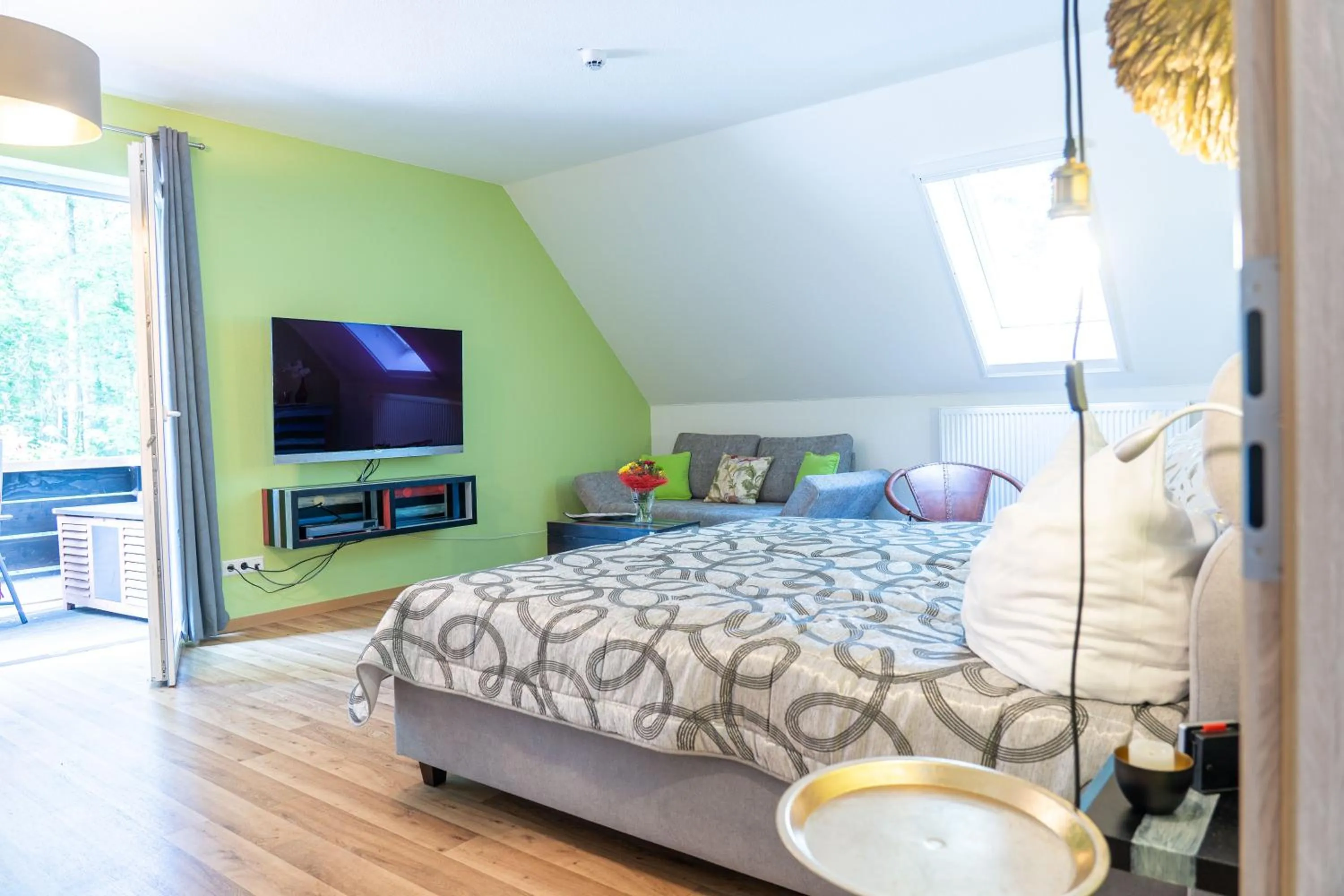 Living room, Bed in Hotel Zur Waldhufe