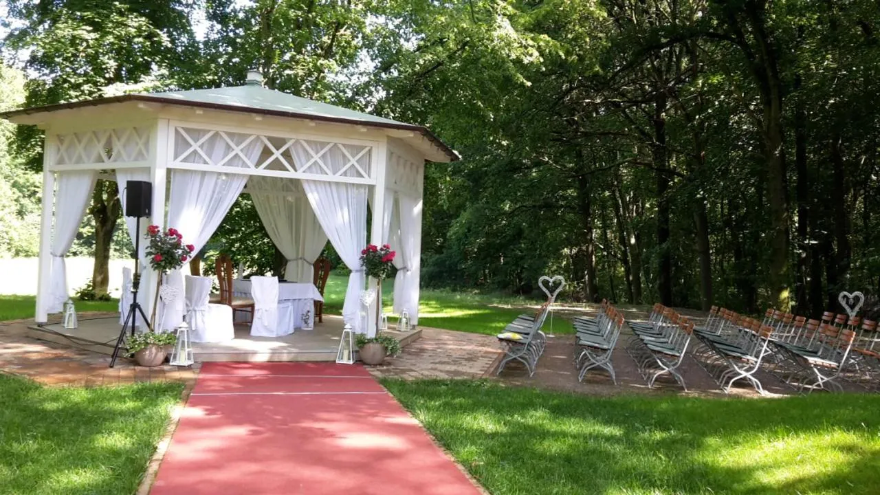 Property building in Hotel Zur Waldhufe