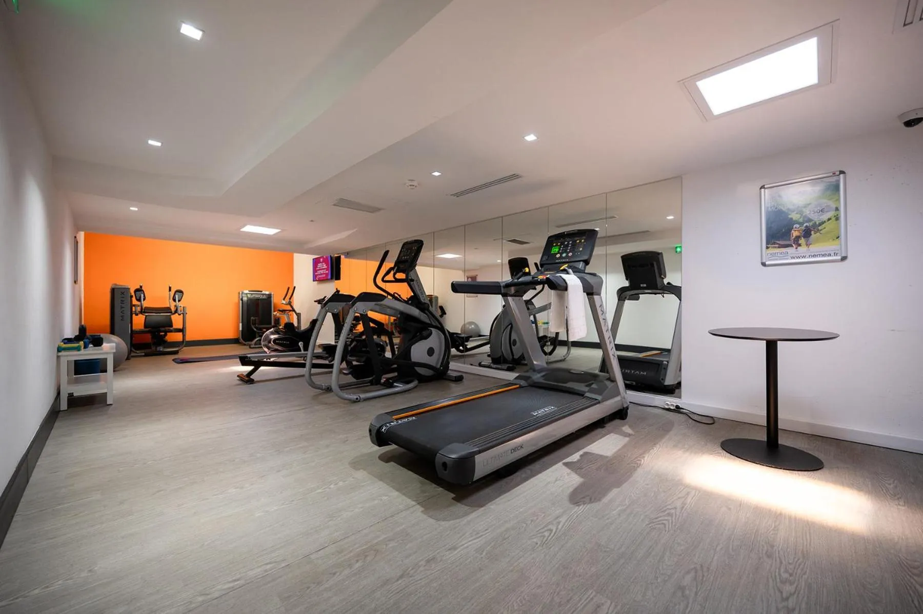 Fitness centre/facilities in Nemea Appart Hotel Paris Levallois