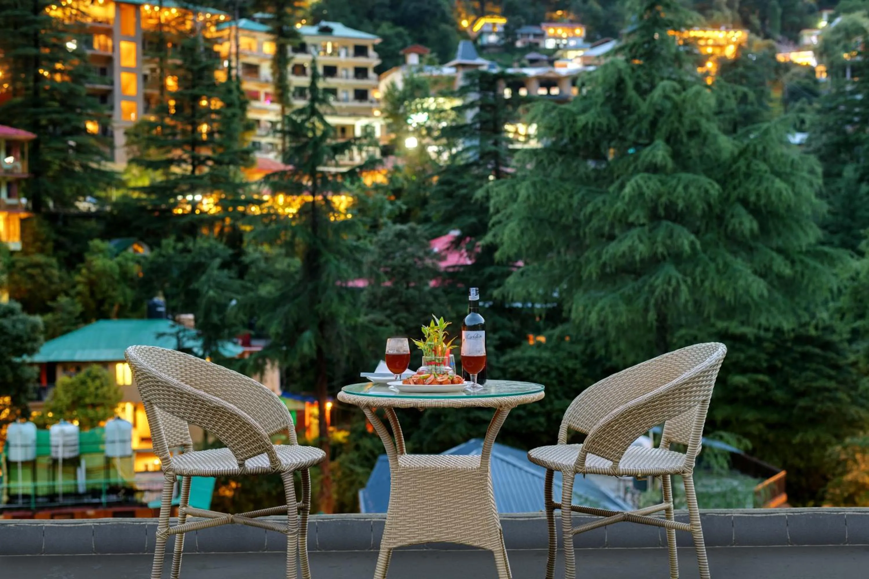 Dining area in Golden Rock, Dharamshala - AM Hotel Kollection