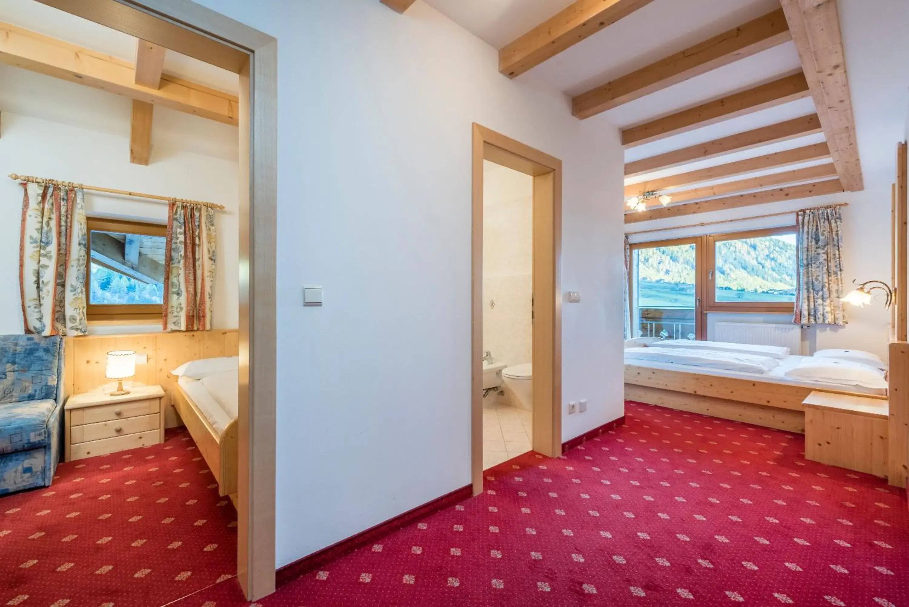 Family Room - single occupancy in Hotel Kaserhof Family Room - single occupancy in Hotel Kaserhof