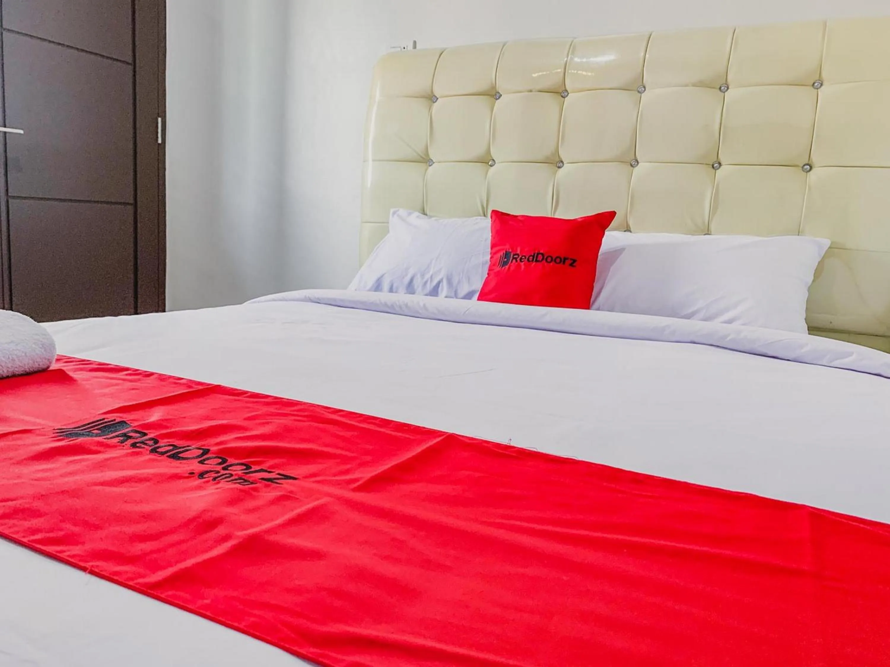 Bed in RedDoorz Syariah near Universitas Syiah Kuala Aceh