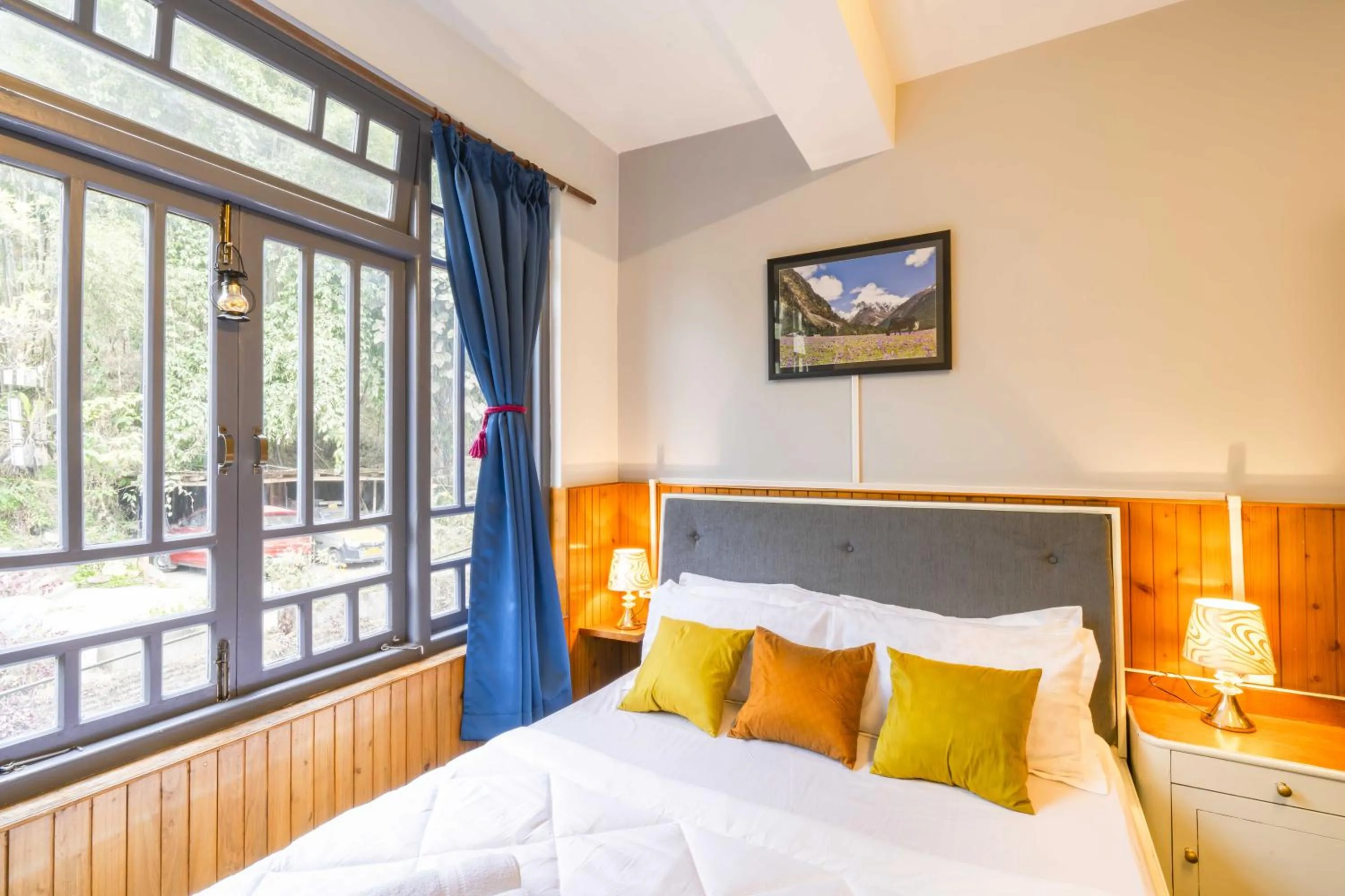 Bed in Zostel Gangtok