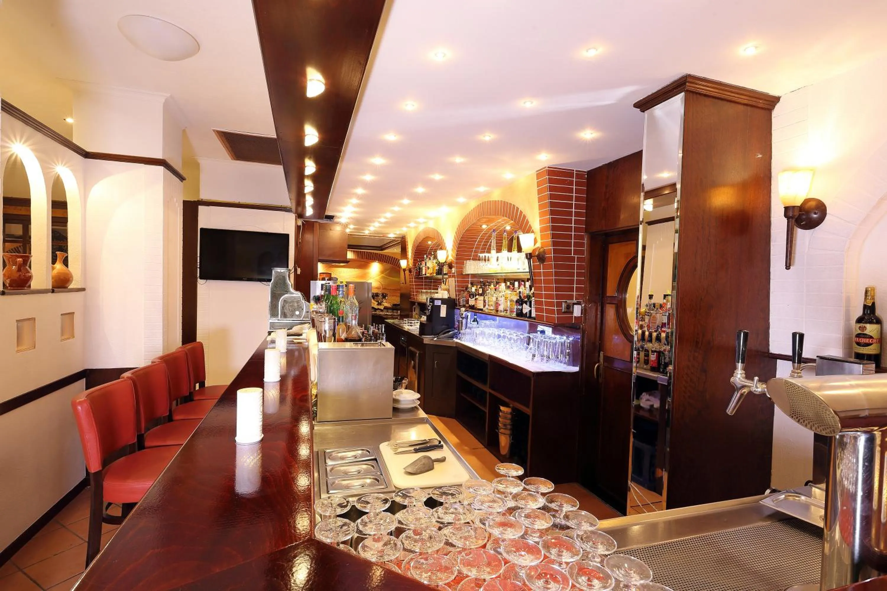 Restaurant/places to eat in Marburger Hof