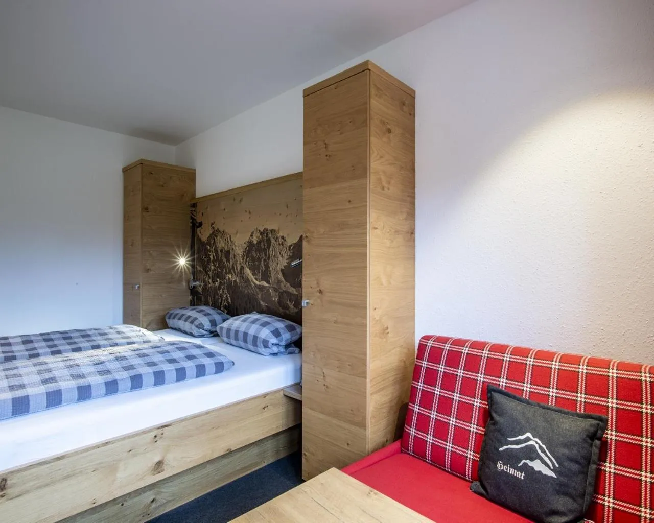 Decorative detail, Bed in Gästehaus Boersch