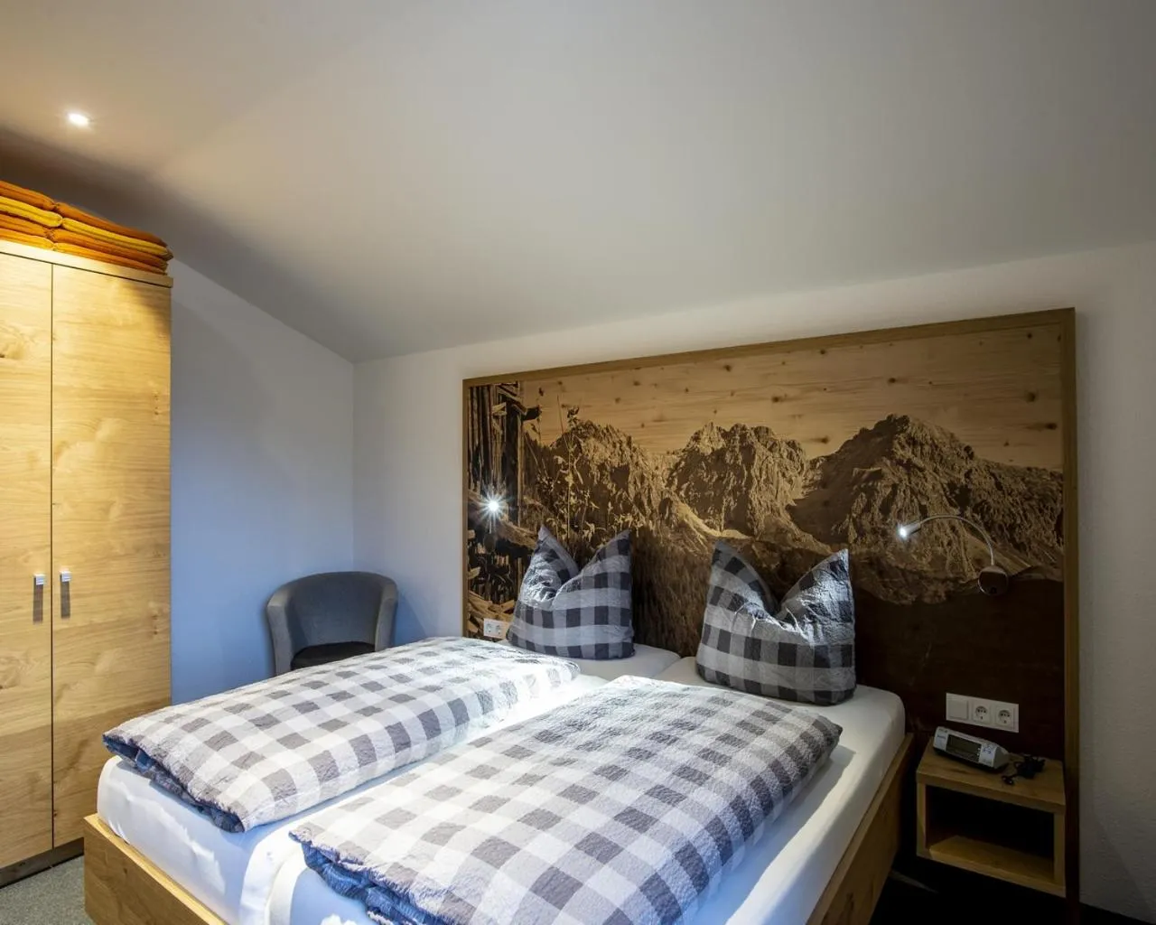 Decorative detail, Bed in Gästehaus Boersch