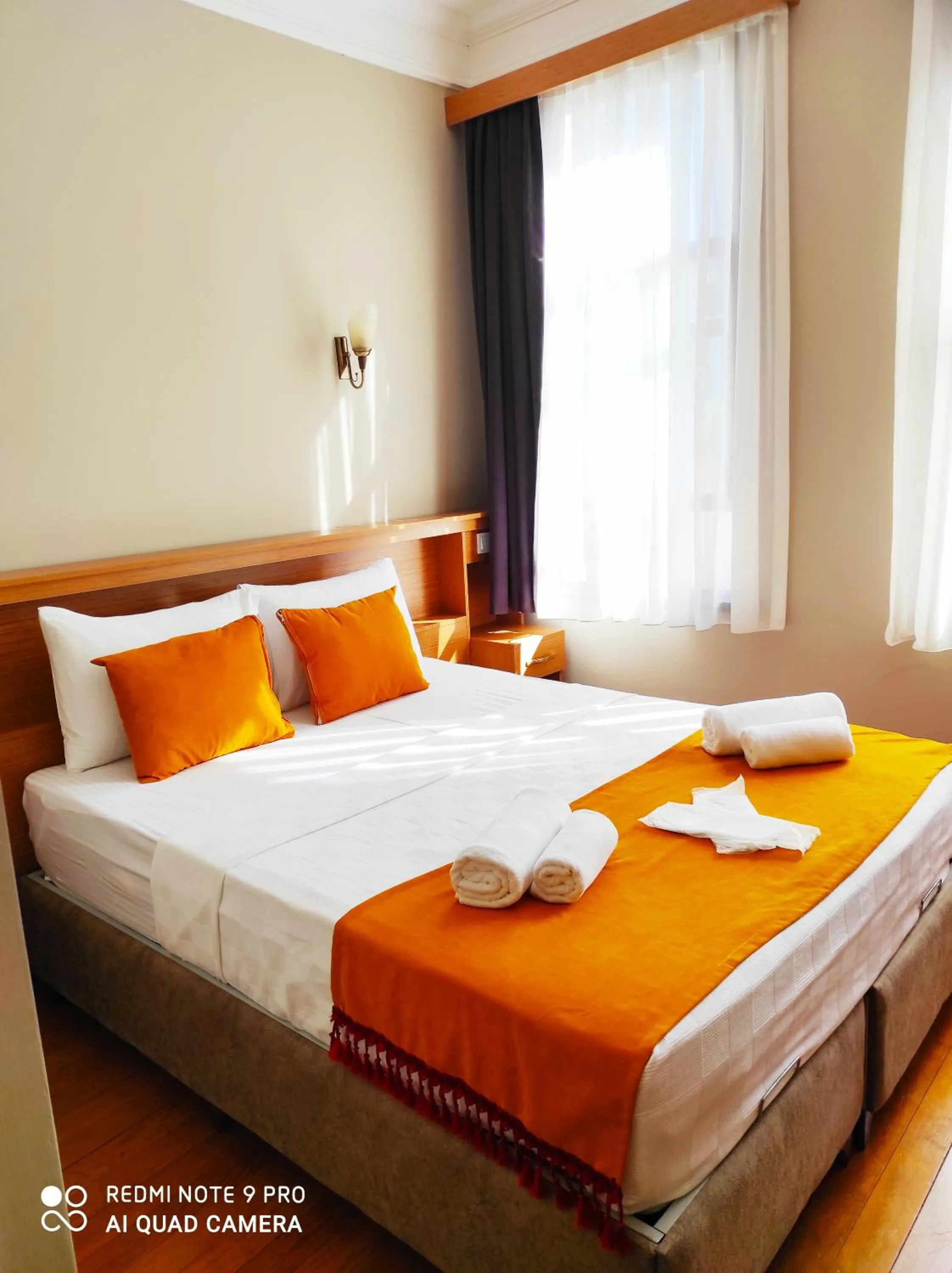 Photo of the whole room, Bed in Lebon Hotel-Special Class