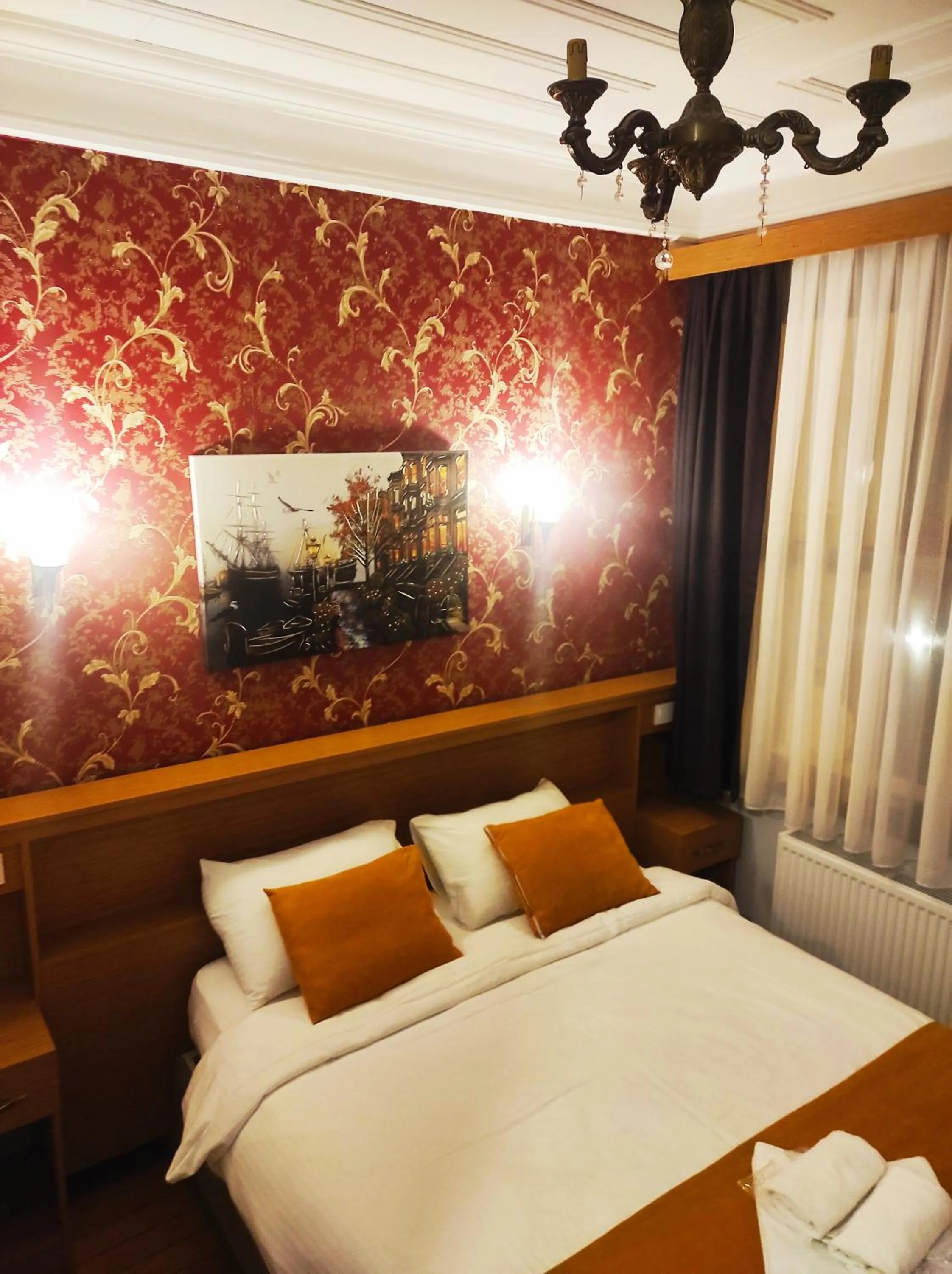 Bed in Lebon Hotel-Special Class