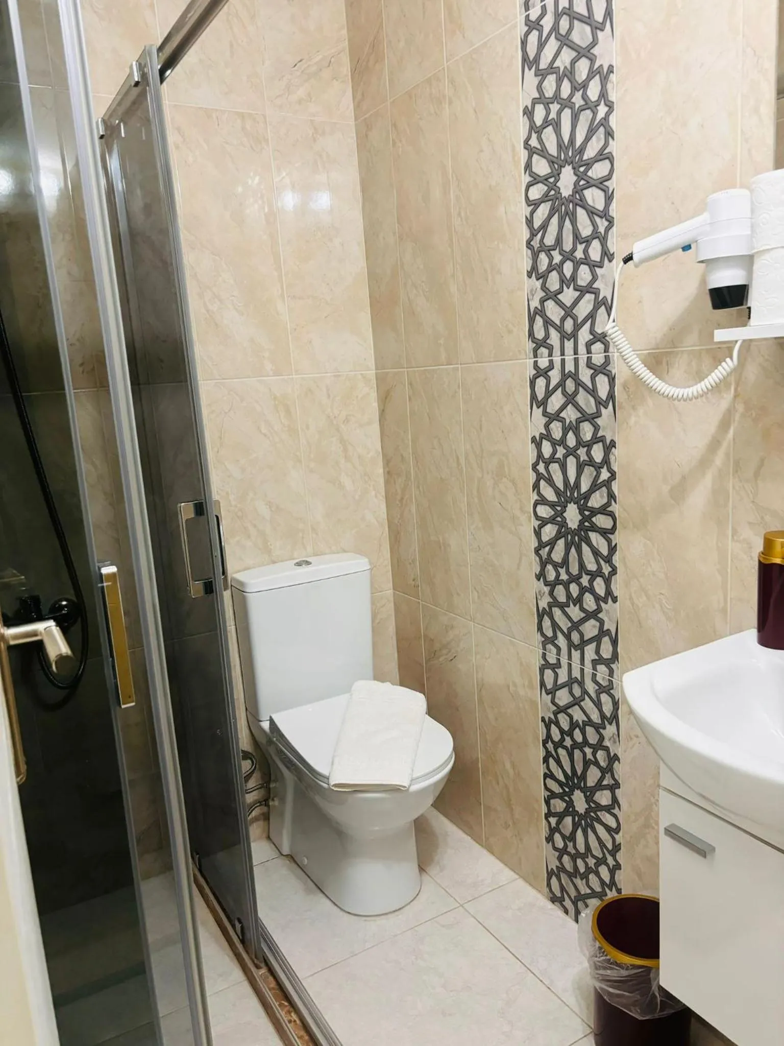 Bathroom in Lebon Hotel-Special Class