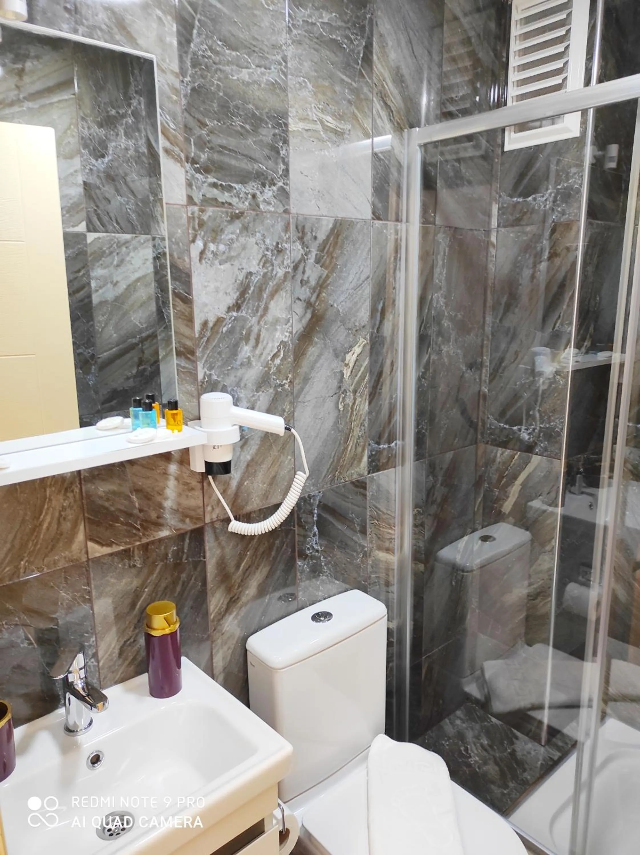 Bathroom in Lebon Hotel-Special Class