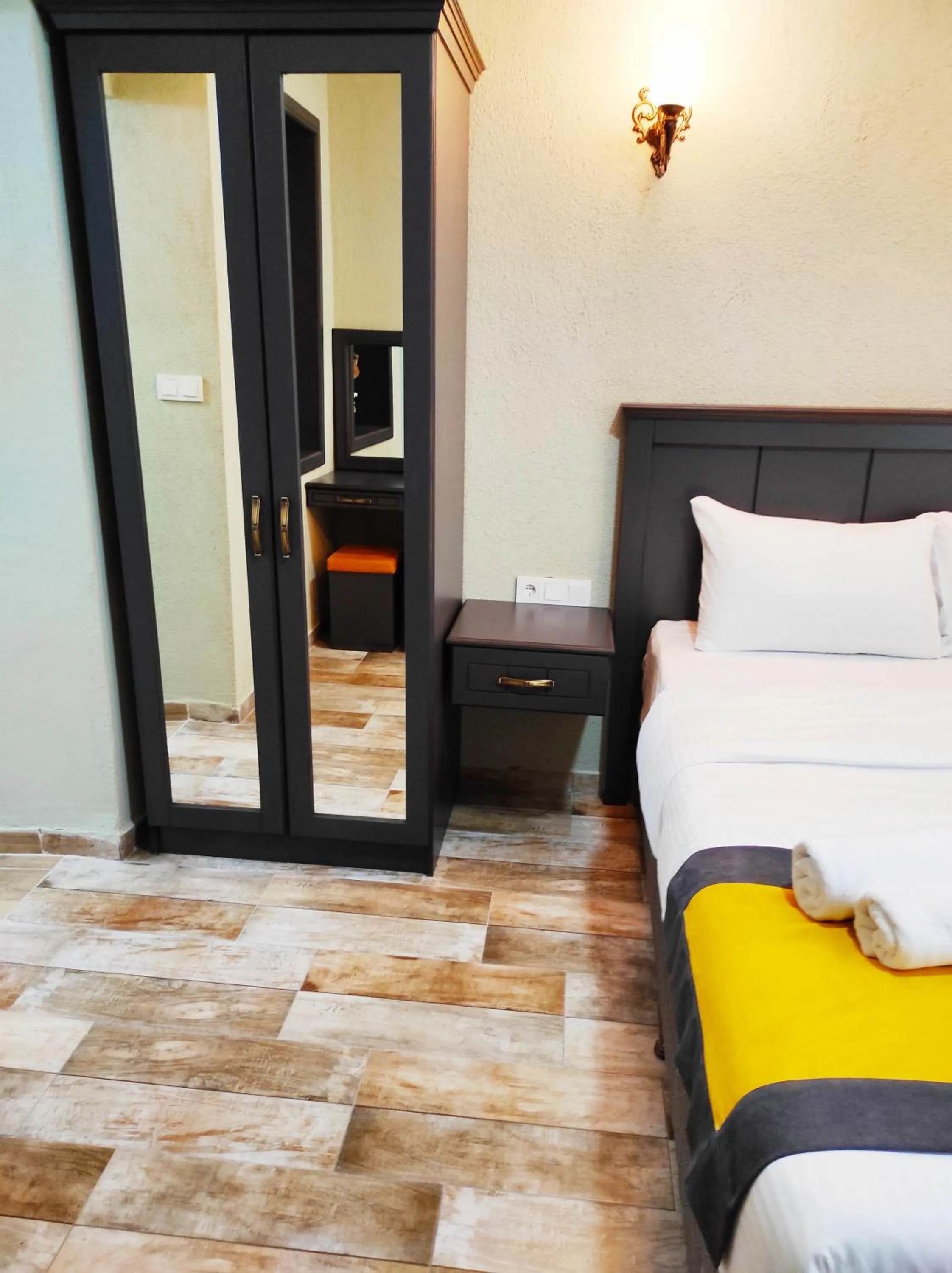 Photo of the whole room, Bed in Lebon Hotel-Special Class