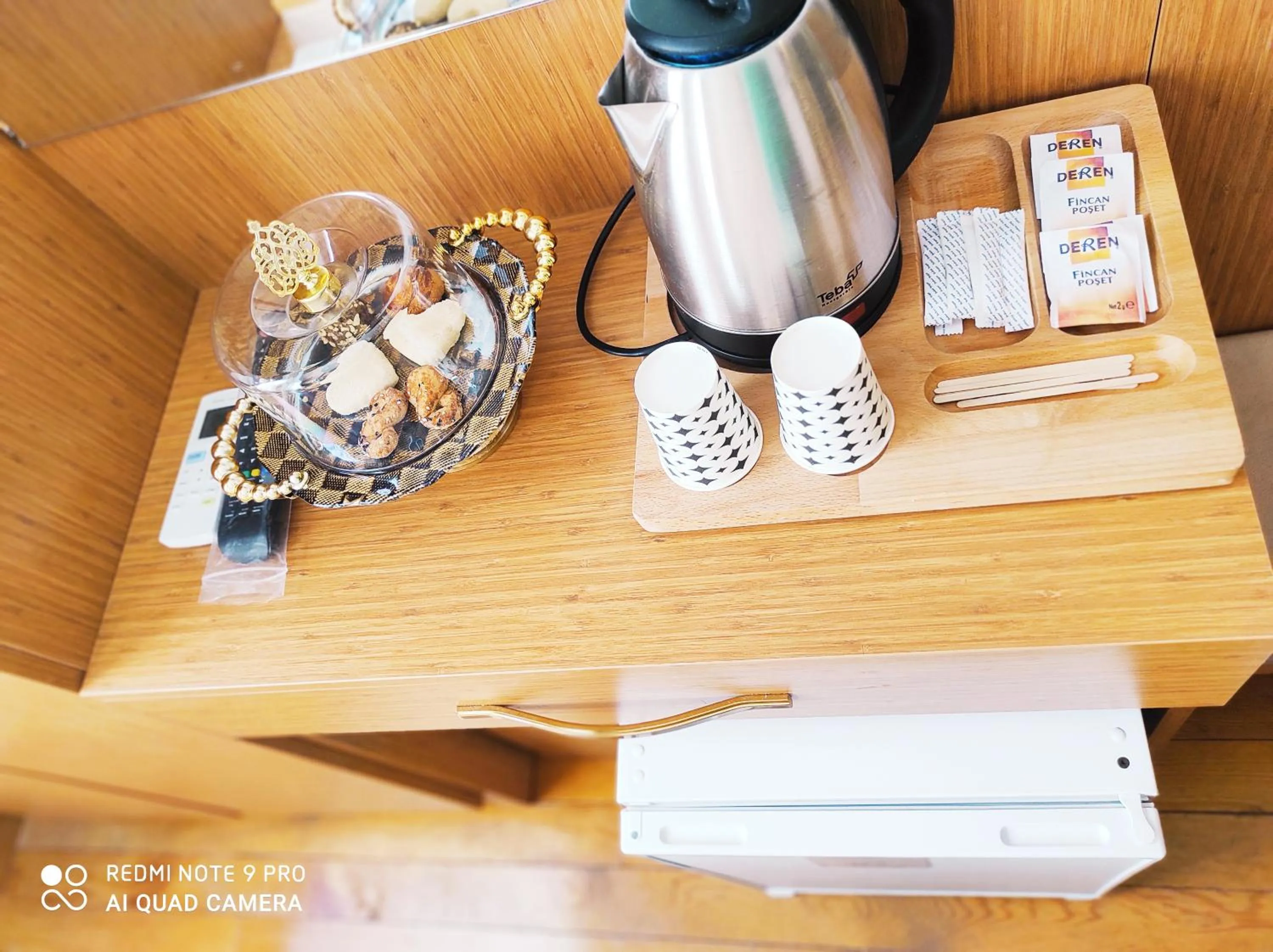 Coffee/tea facilities in Lebon Hotel-Special Class