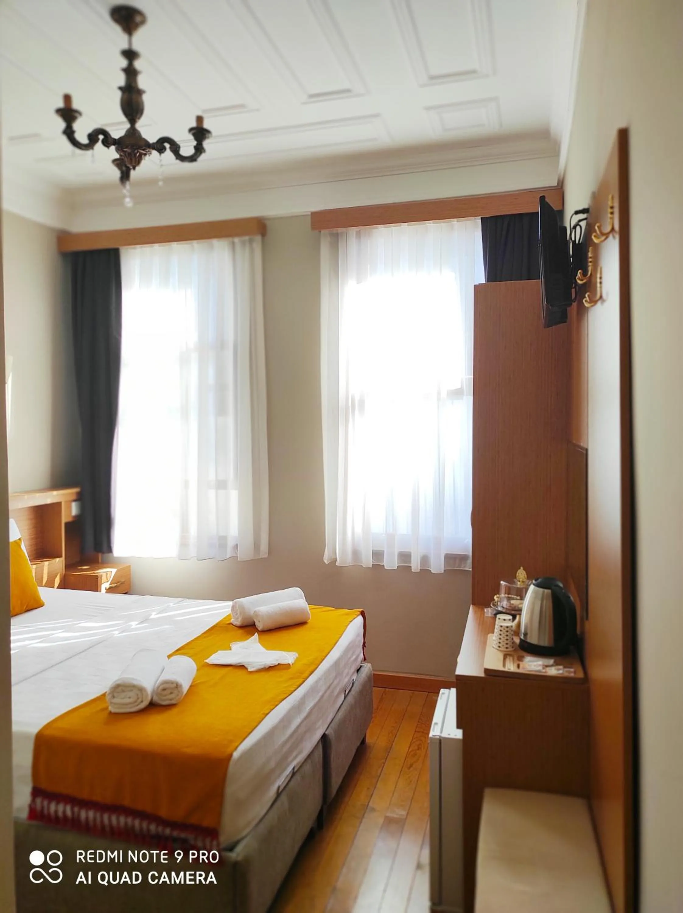 Photo of the whole room, Bed in Lebon Hotel-Special Class