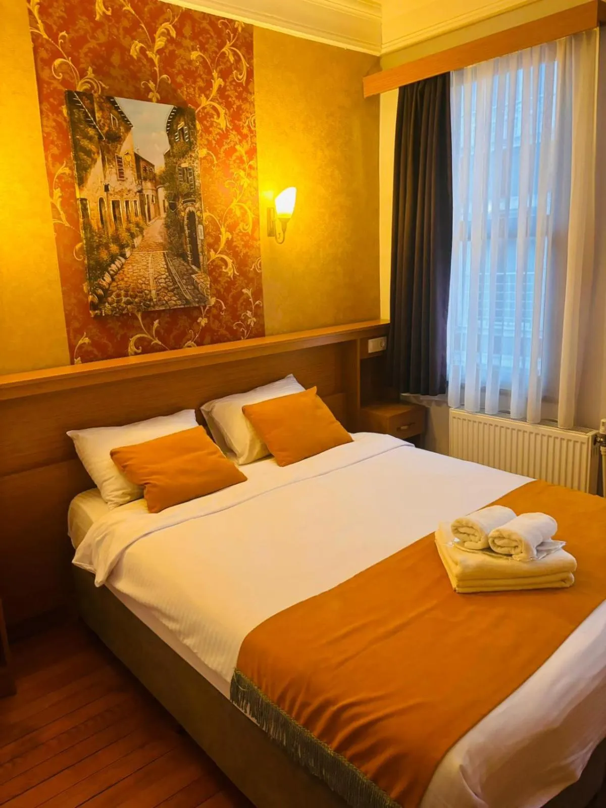 Bed in Lebon Hotel-Special Class