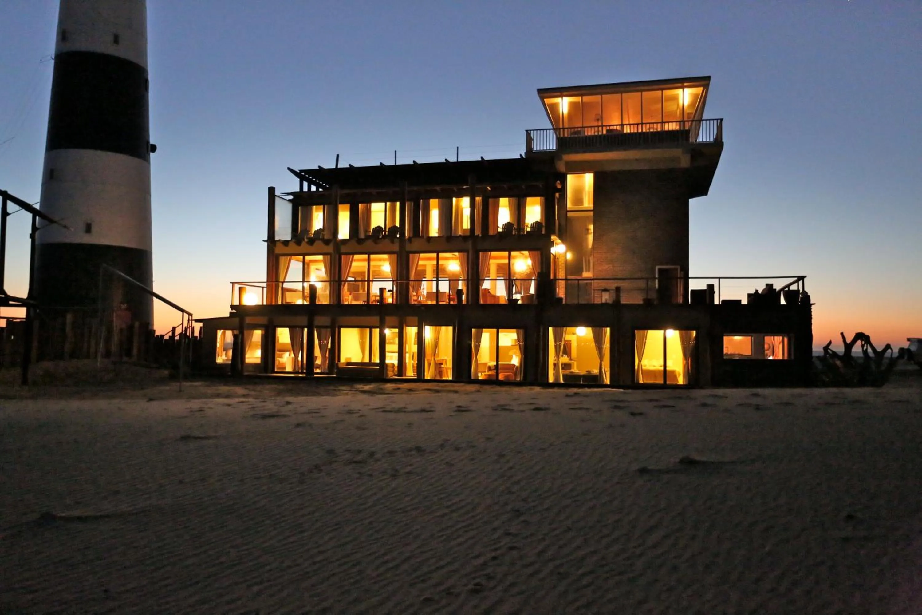 Property building in Pelican Point Lodge