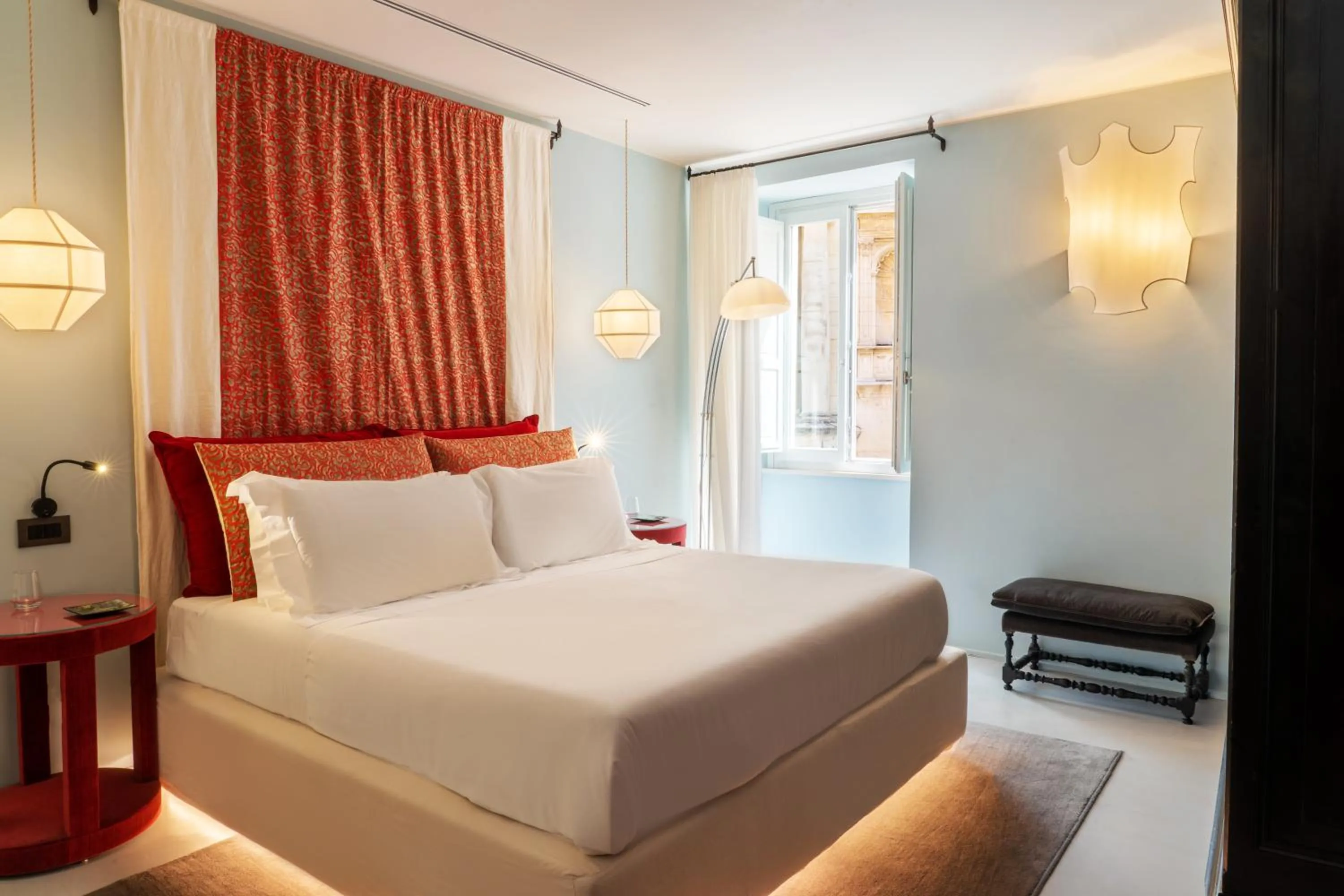 Bedroom, Bed in Q92 Noto