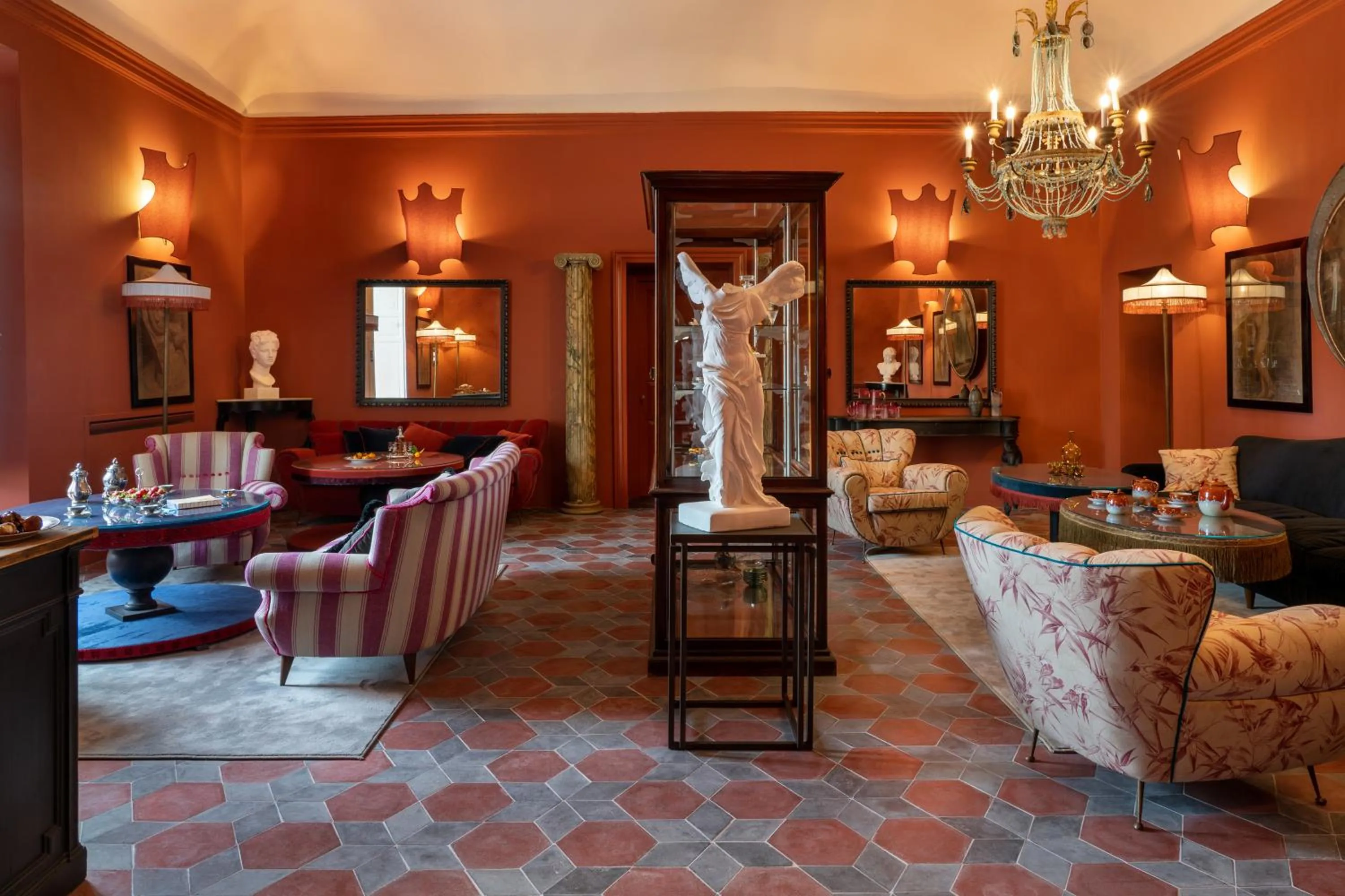 Communal lounge/ TV room in Q92 Noto