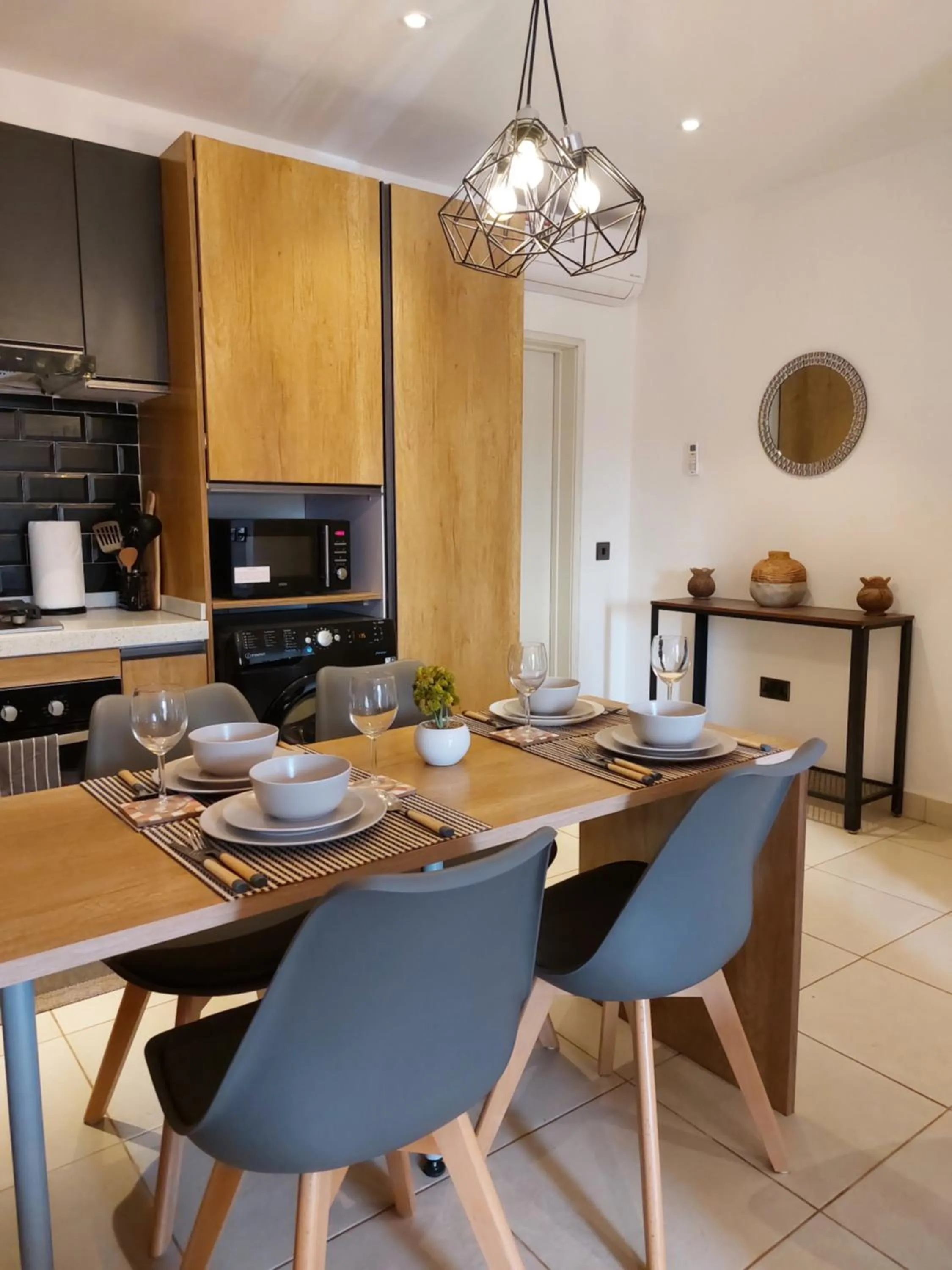 Kitchen or kitchenette in Forest View Apartments