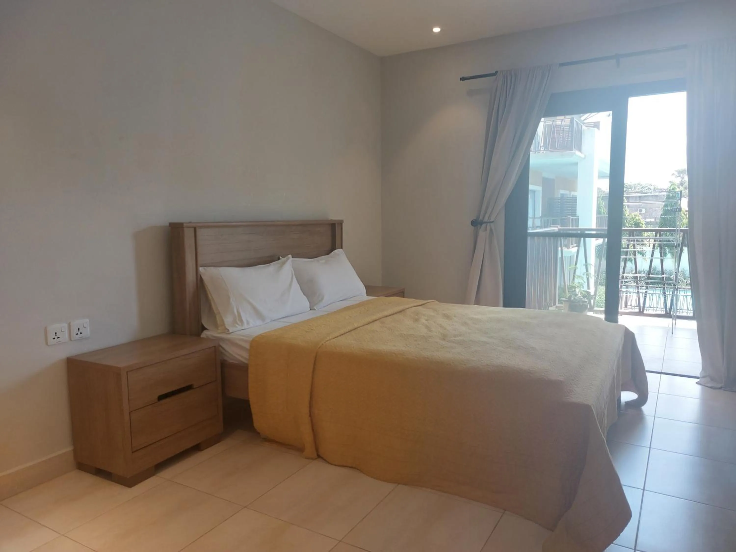 Bedroom, Bed in Forest View Apartments