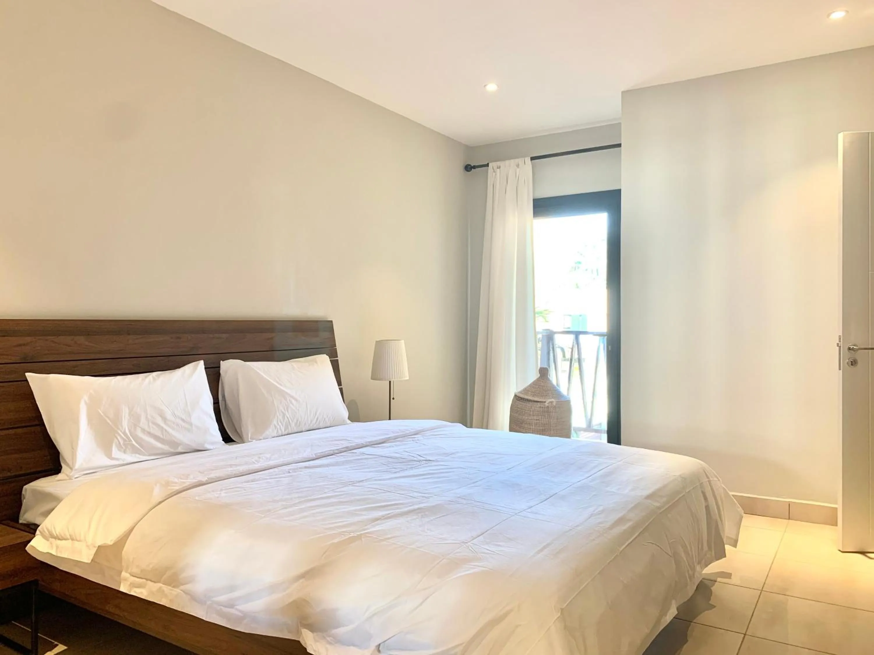 Bedroom, Bed in Forest View Apartments