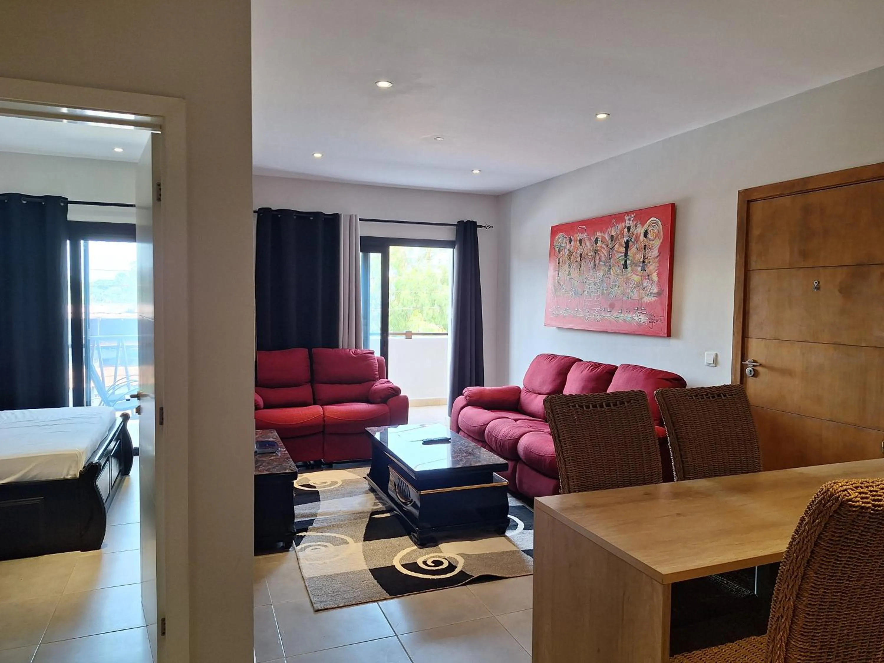 TV and multimedia in Forest View Apartments