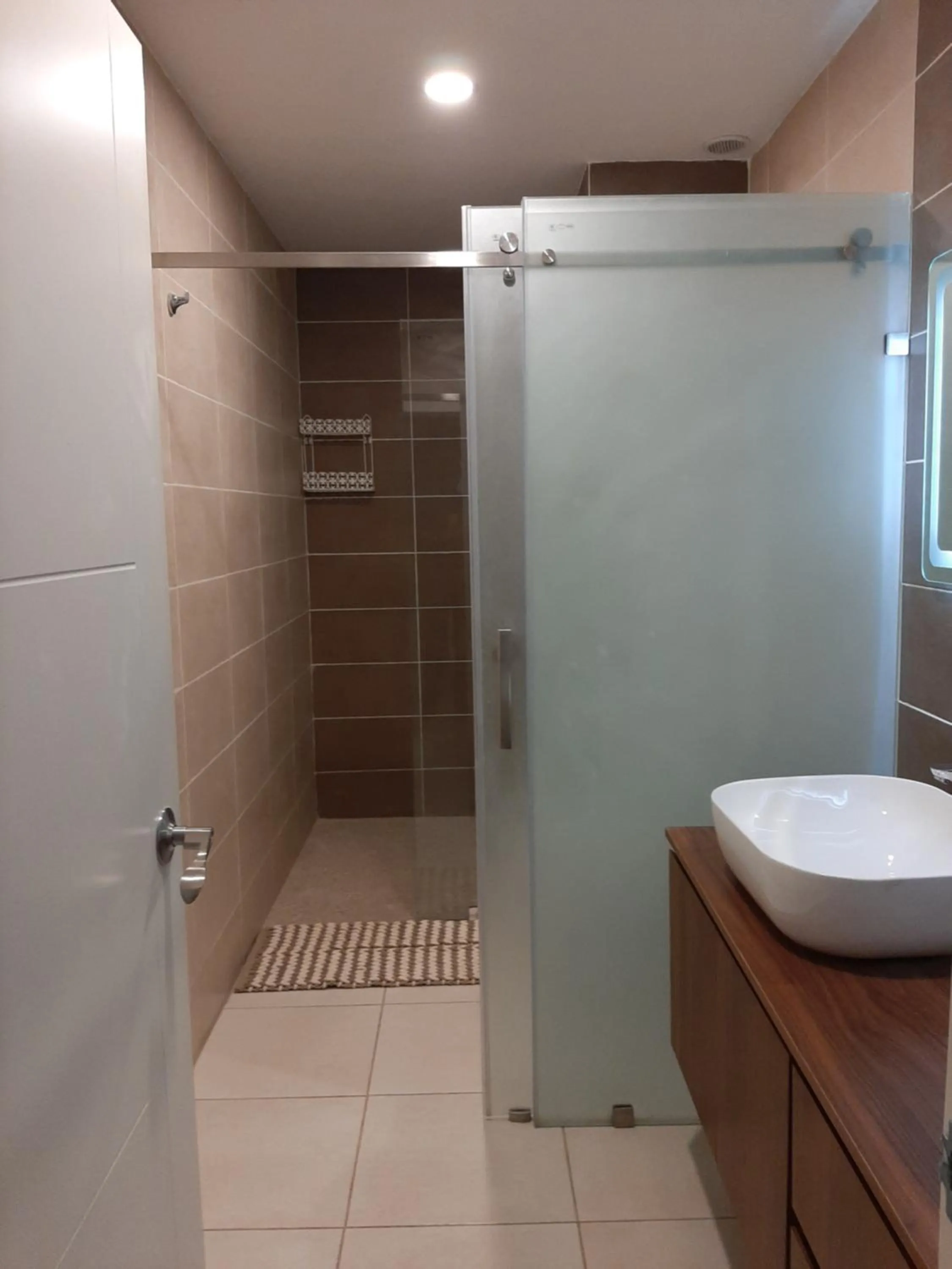 Bathroom in Forest View Apartments