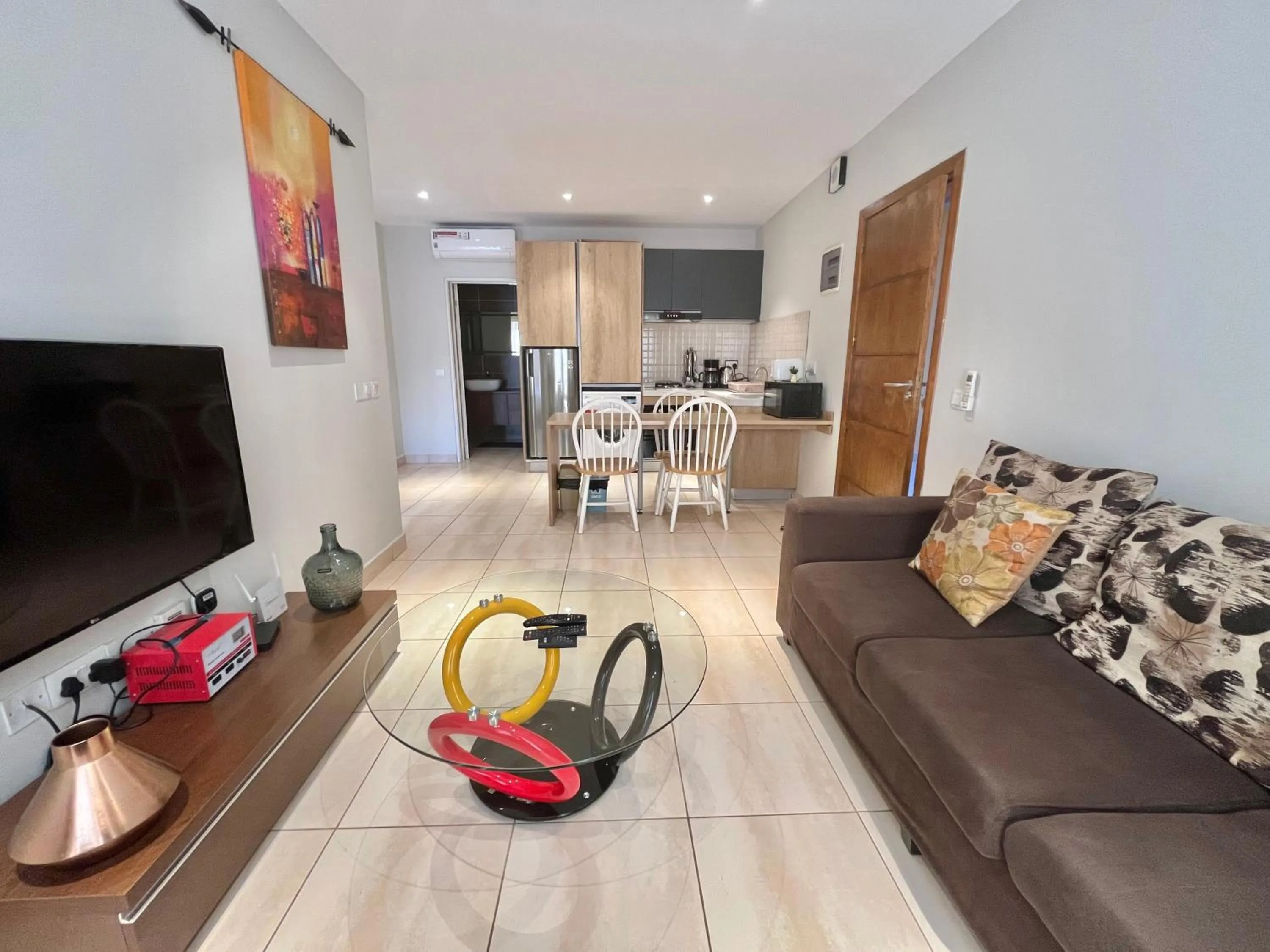 TV and multimedia in Forest View Apartments