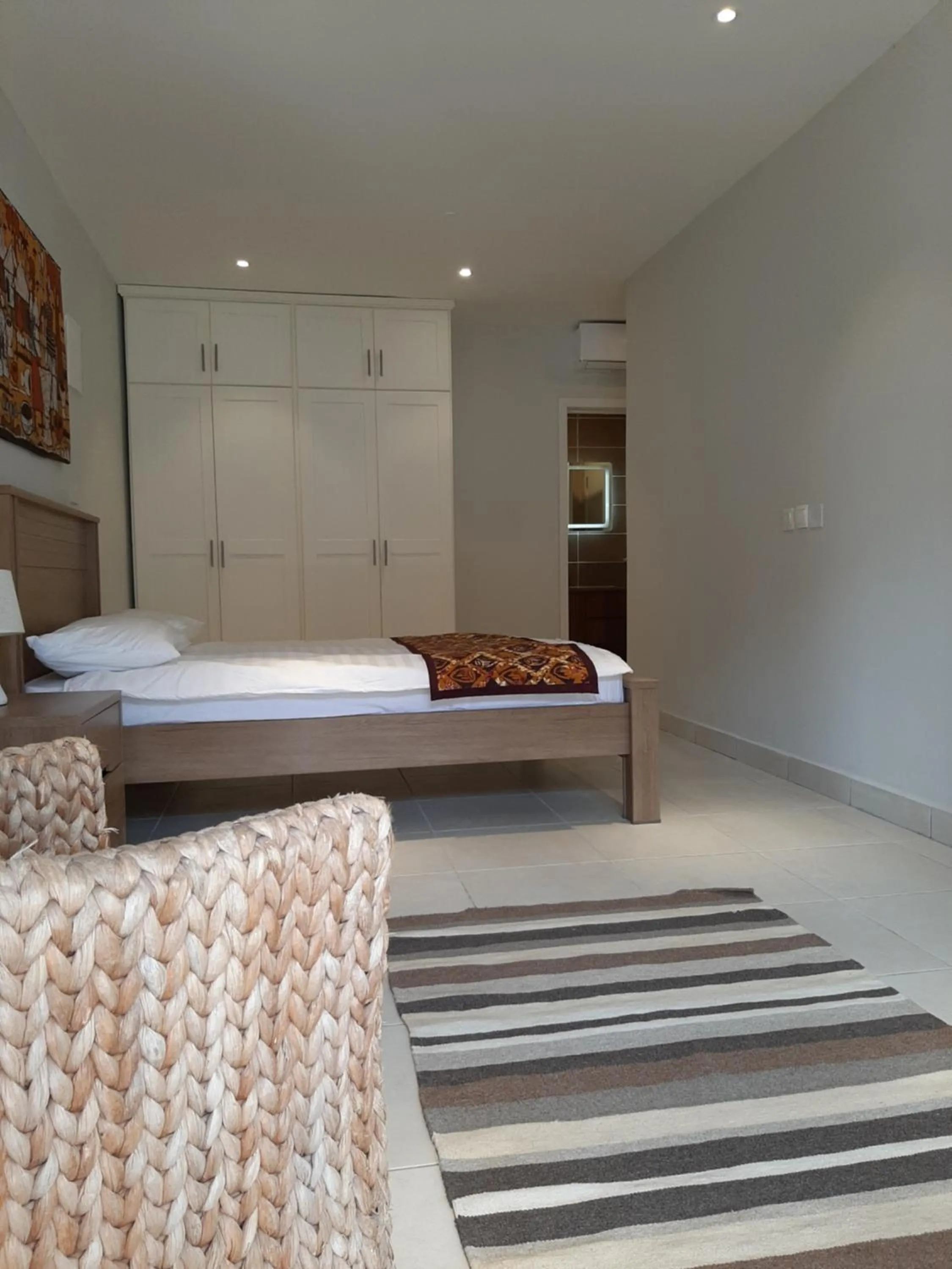 Bedroom, Bed in Forest View Apartments