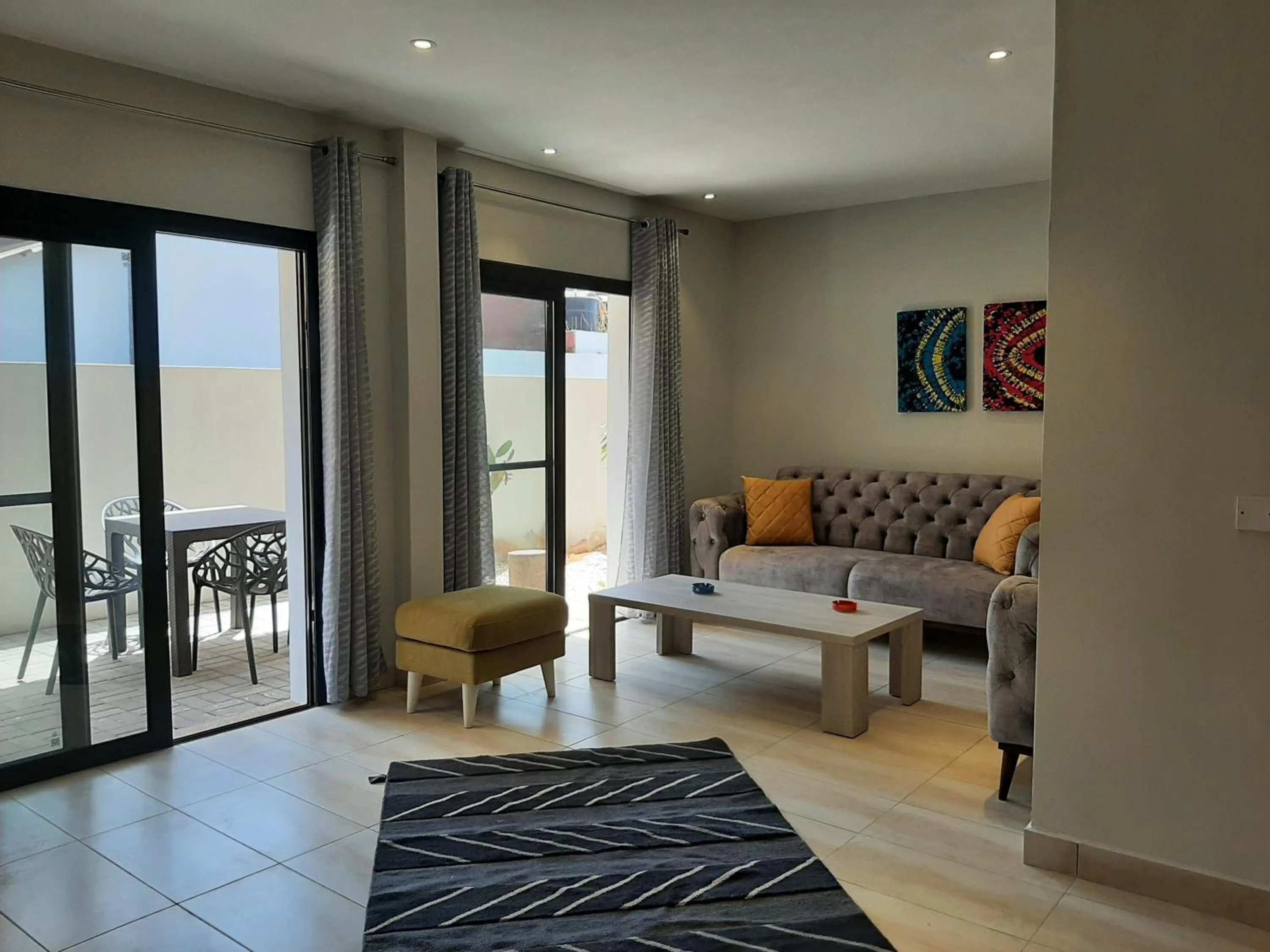 Living room in Forest View Apartments